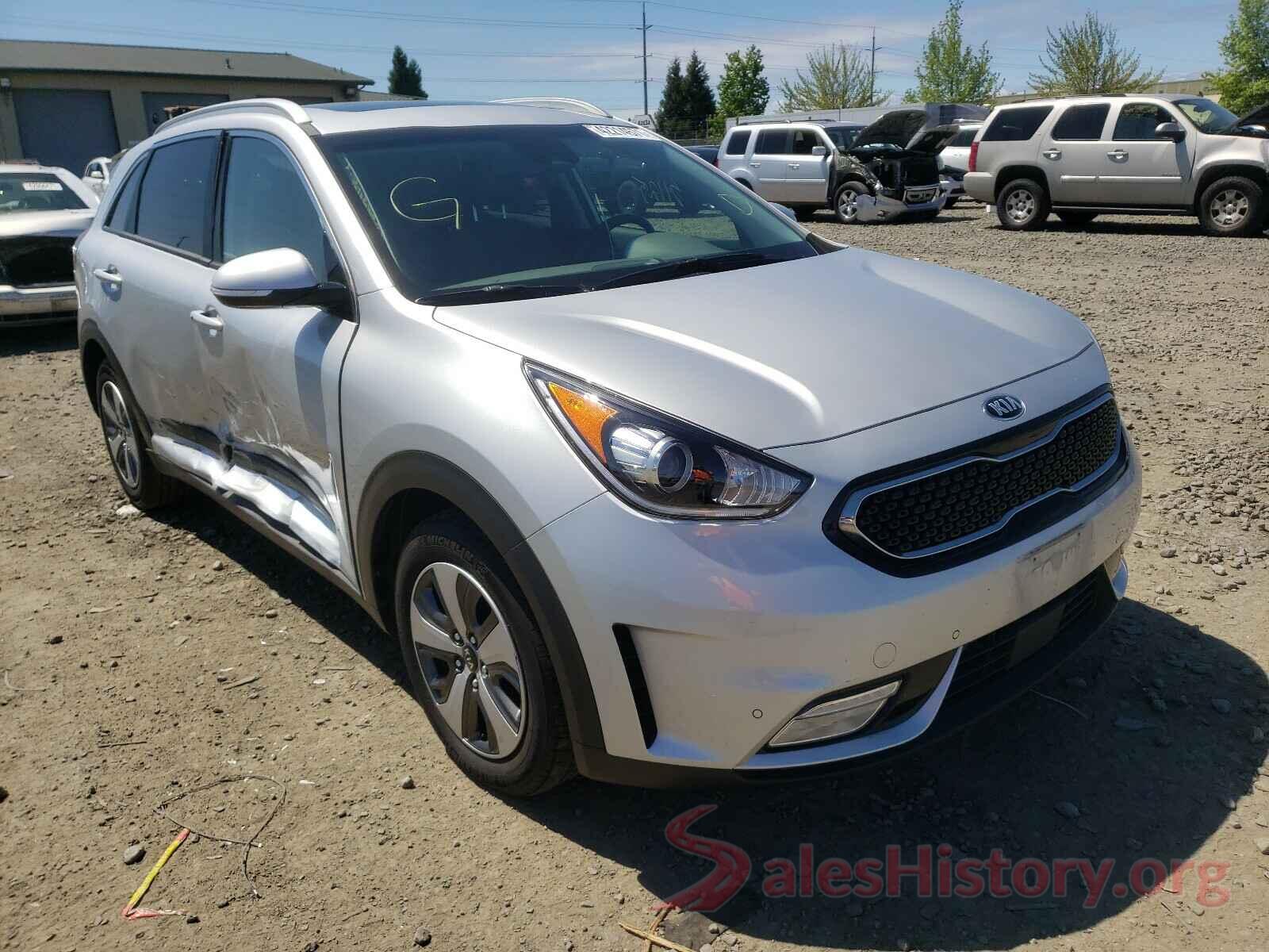 KNDCE3LC5J5127241 2018 KIA NIRO