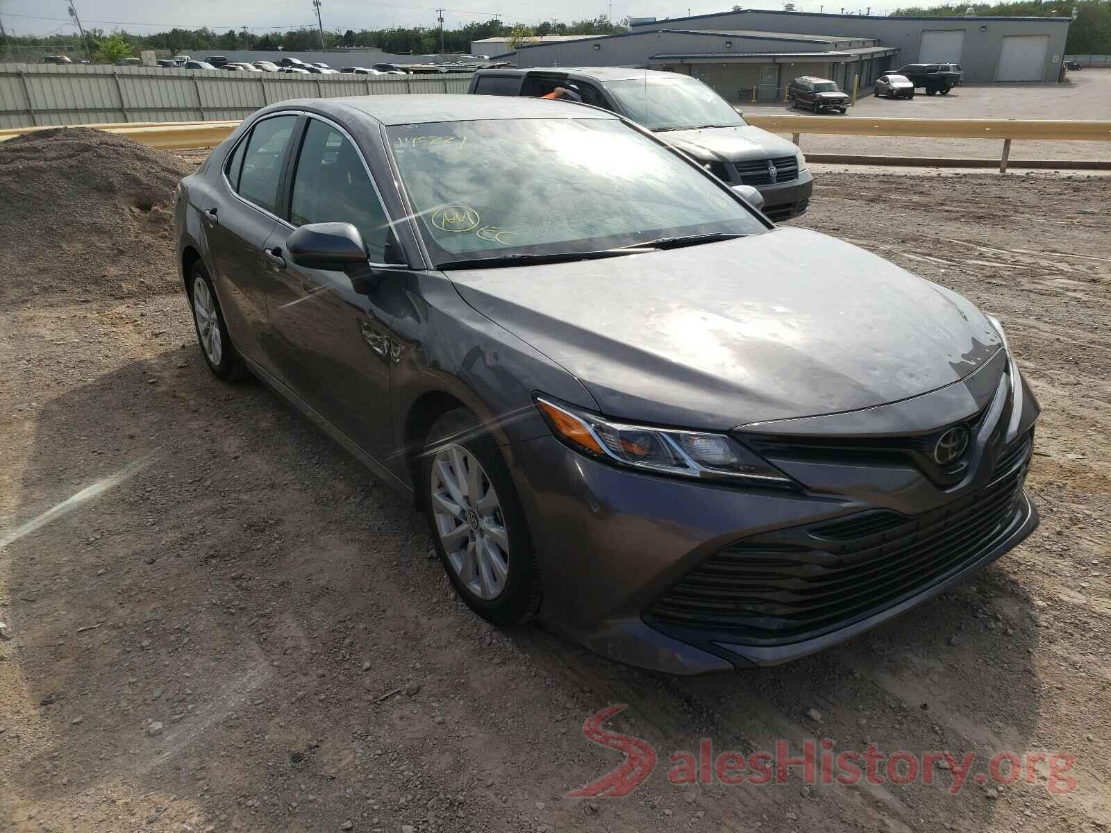 4T1B11HK5JU145221 2018 TOYOTA CAMRY