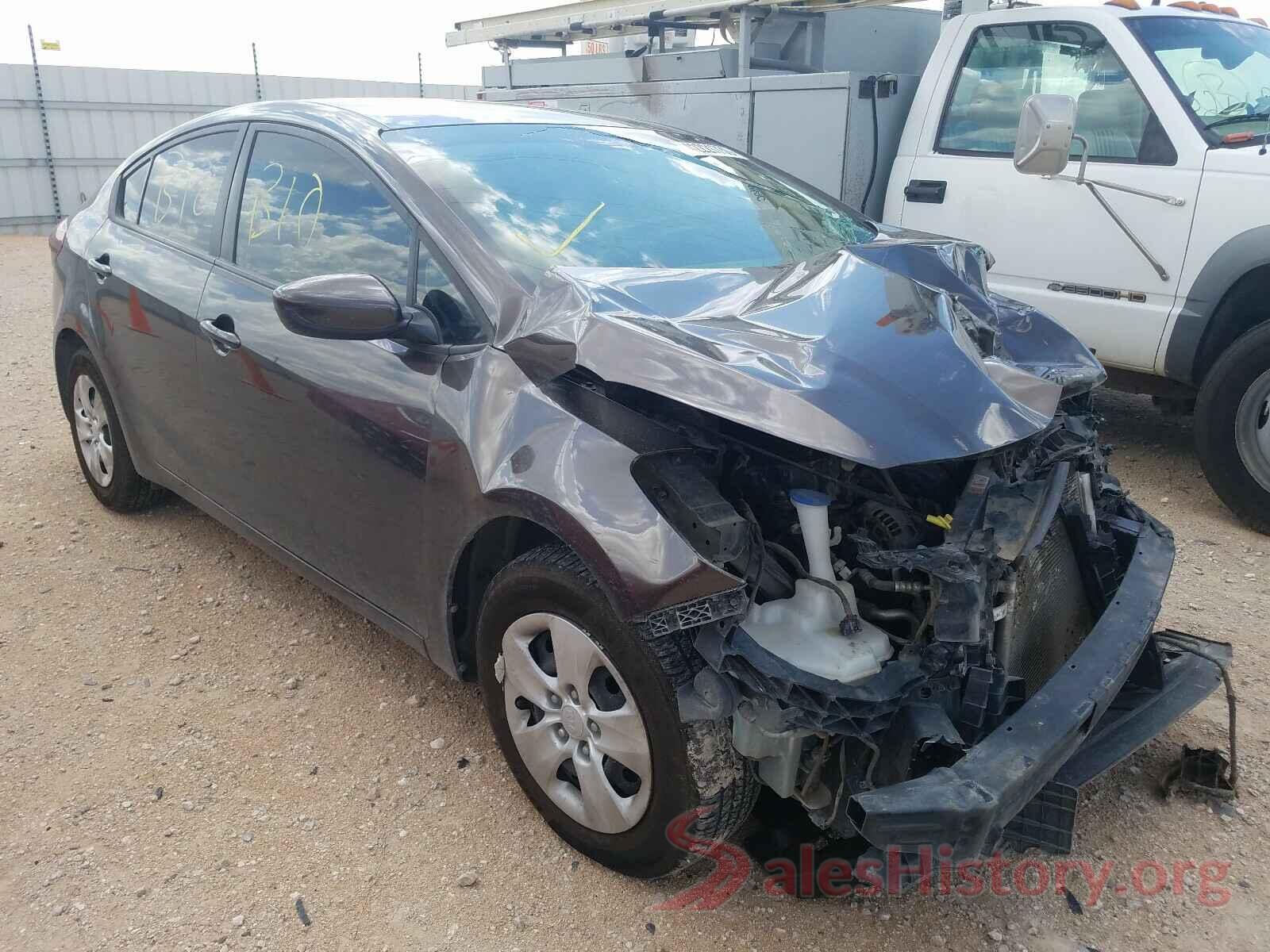 3KPFK4A7XHE161305 2017 KIA FORTE