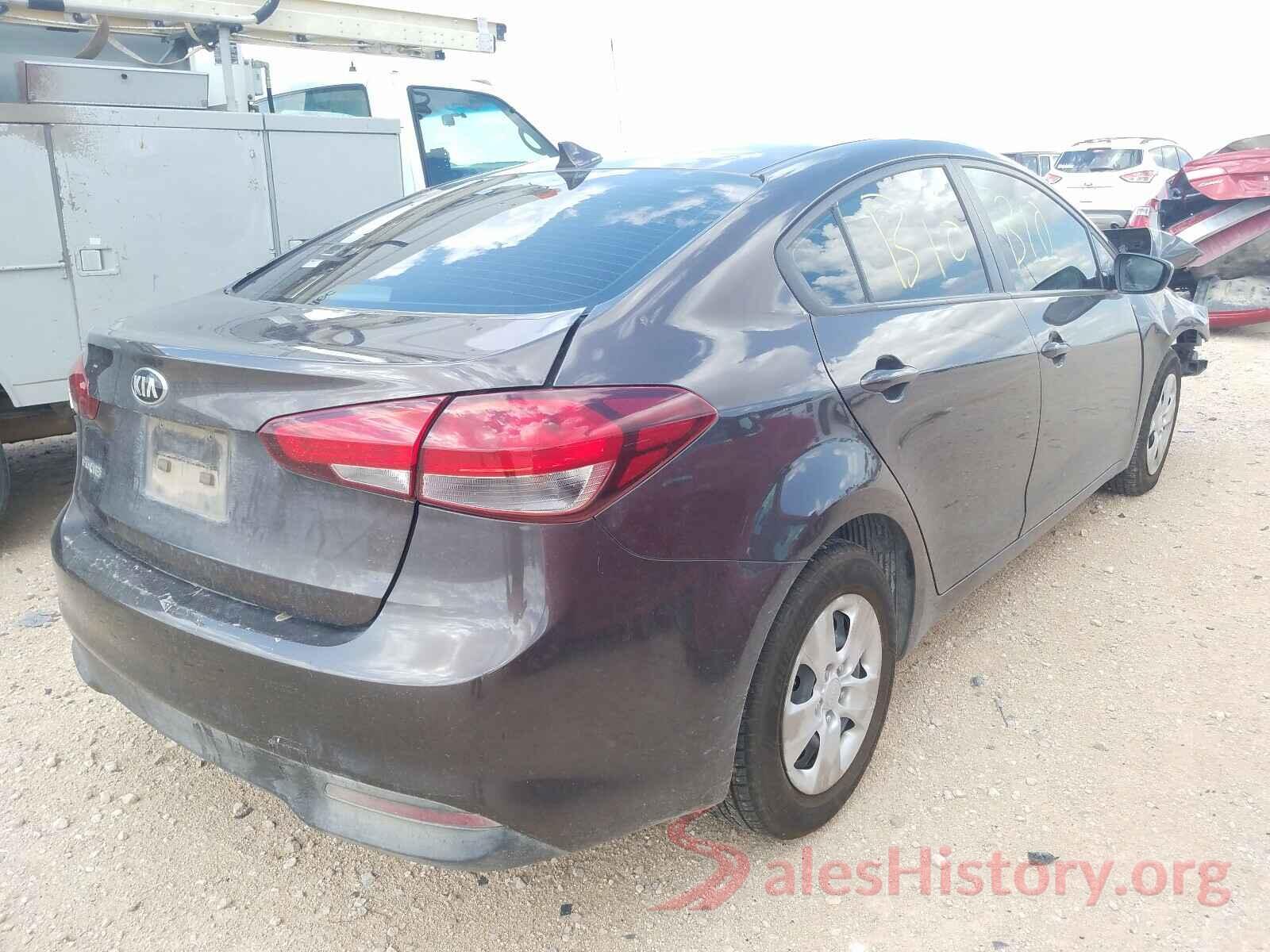 3KPFK4A7XHE161305 2017 KIA FORTE