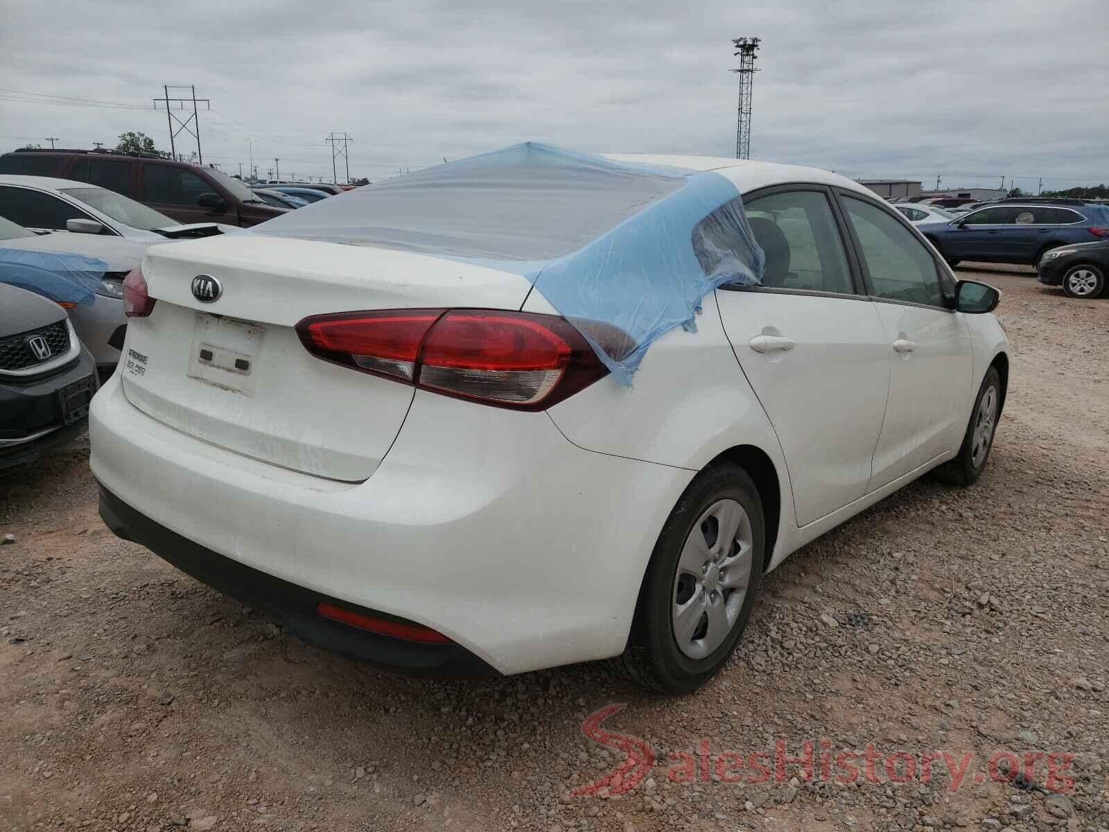 3KPFK4A77JE276563 2018 KIA FORTE