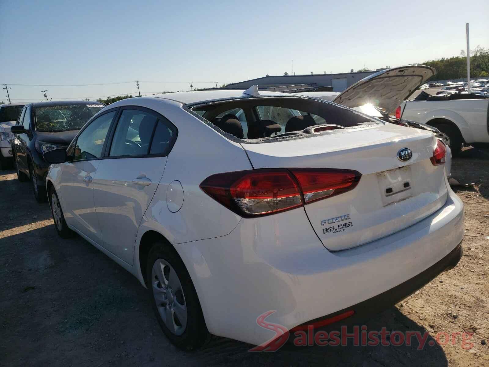 3KPFK4A77JE276563 2018 KIA FORTE