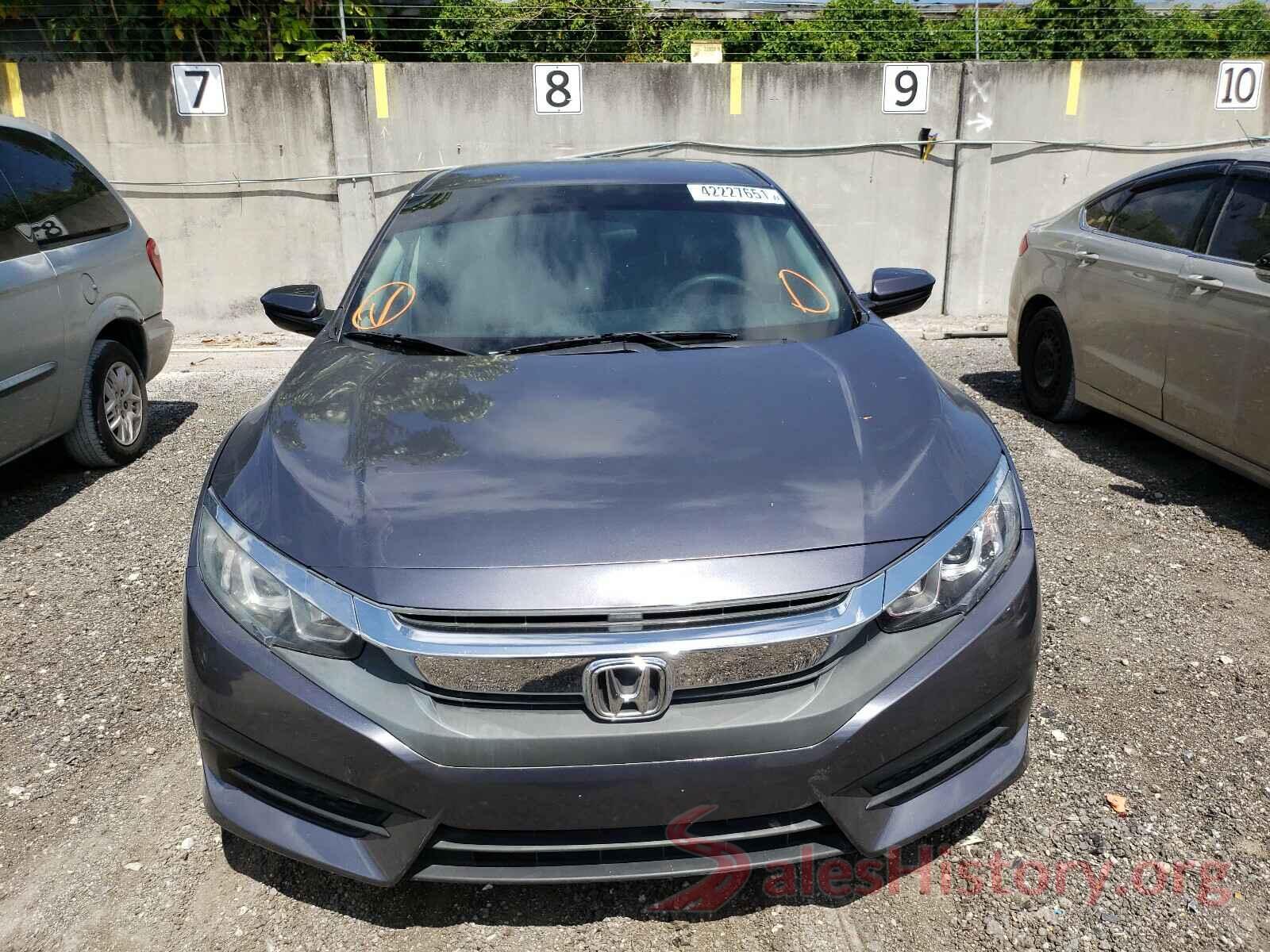 2HGFC2F57JH607821 2018 HONDA CIVIC