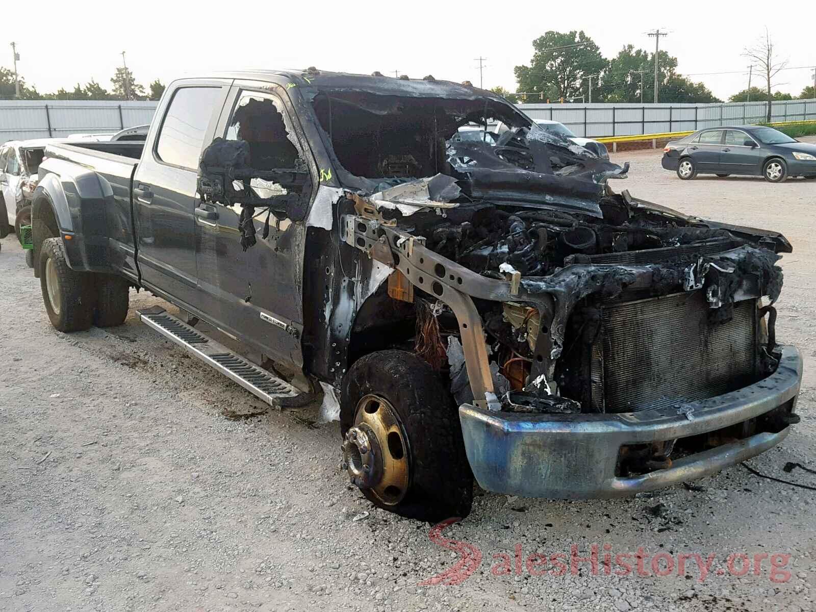 1FT8W3DT3JEB28311 2018 FORD F350