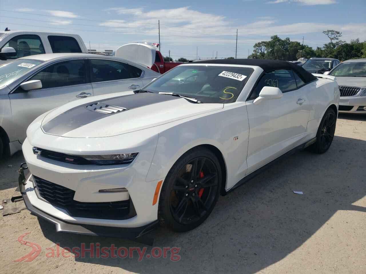 2022 CHEVROLET CAMARO VIN 1G1FH3D73N0100699, front view