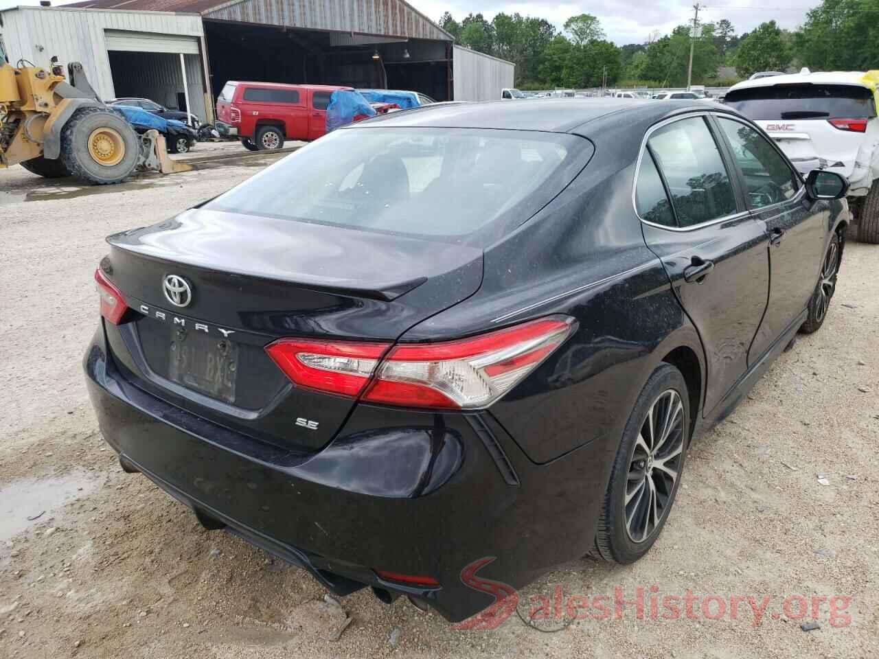 4T1B11HK8JU560016 2018 TOYOTA CAMRY