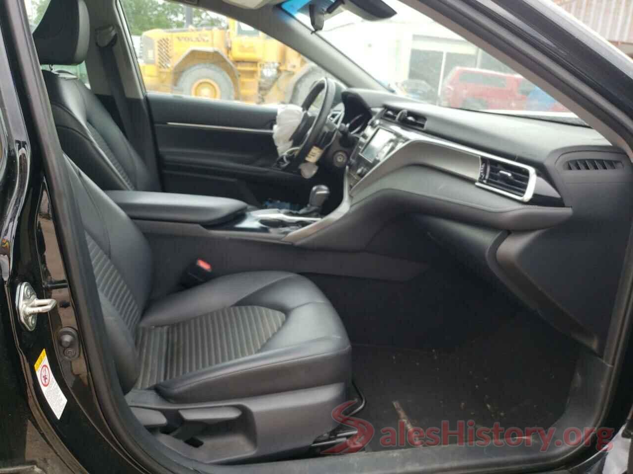 4T1B11HK8JU560016 2018 TOYOTA CAMRY