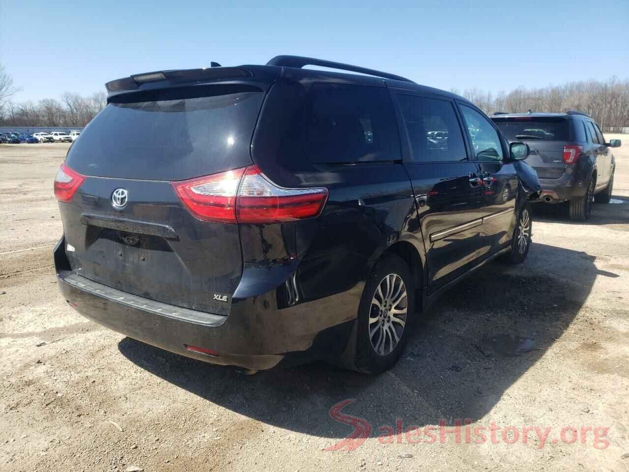 5TDYZ3DC1JS937999 2018 TOYOTA SIENNA