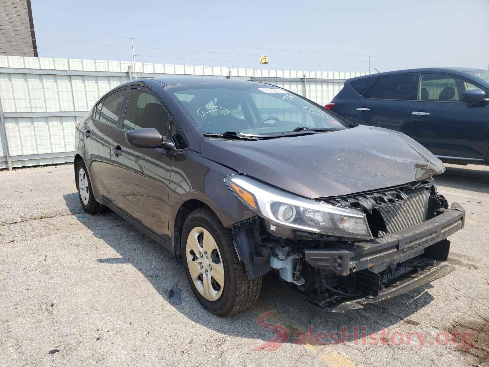 3KPFL4A72JE176304 2018 KIA FORTE