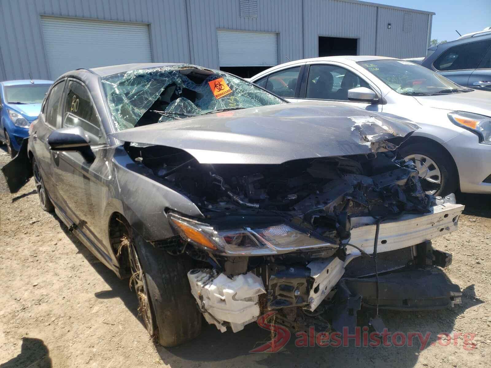 4T1B11HKXKU162632 2019 TOYOTA CAMRY