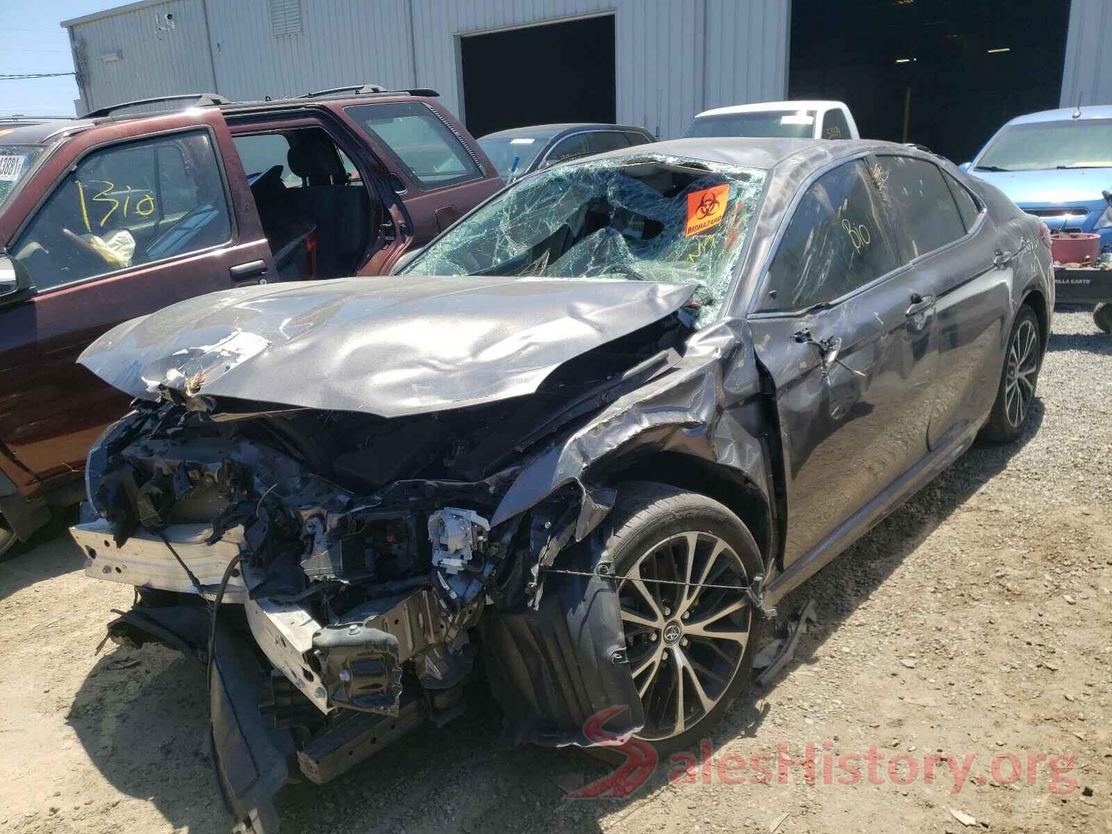 4T1B11HKXKU162632 2019 TOYOTA CAMRY