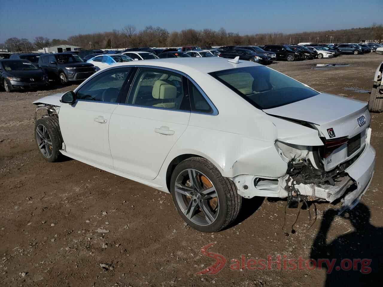 WAUENAF4XJN010852 2018 AUDI A4