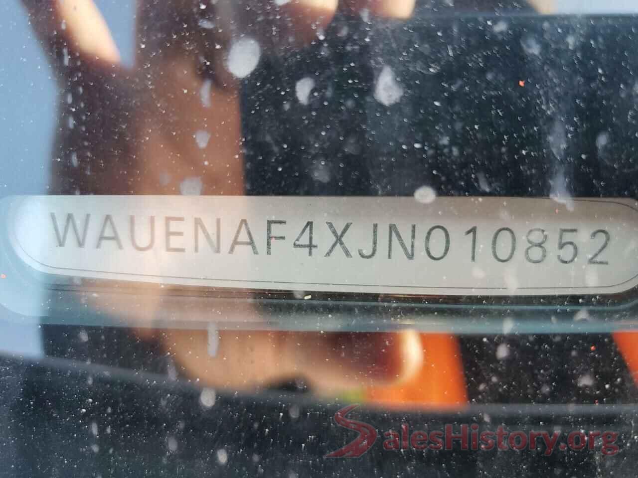 WAUENAF4XJN010852 2018 AUDI A4