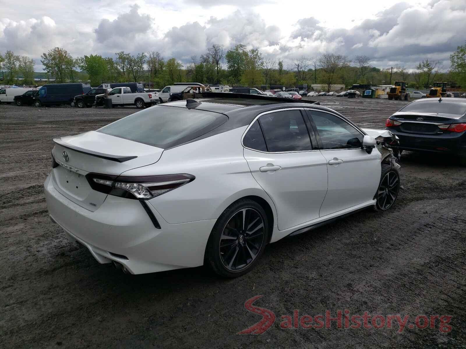 4T1BZ1HK3JU009906 2018 TOYOTA CAMRY