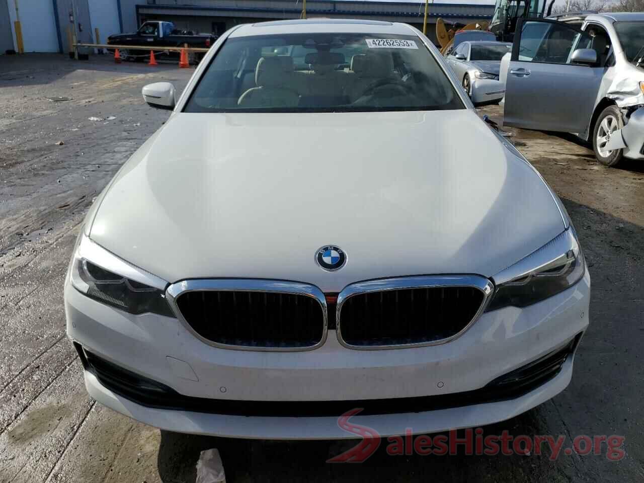 WBAJA5C54KWW11281 2019 BMW 5 SERIES