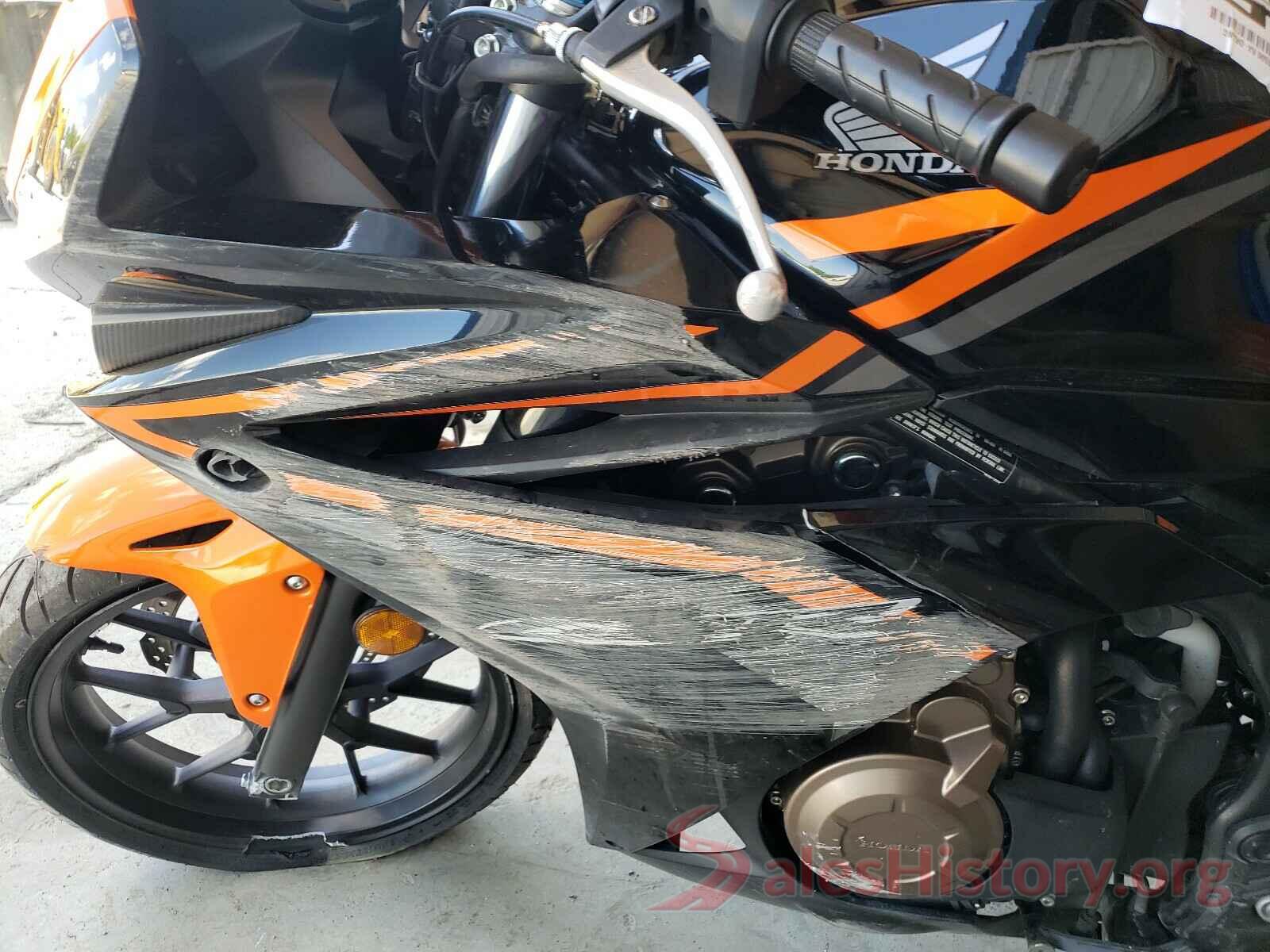 MLHPC4403H5400251 2017 HONDA CBR CYCLE