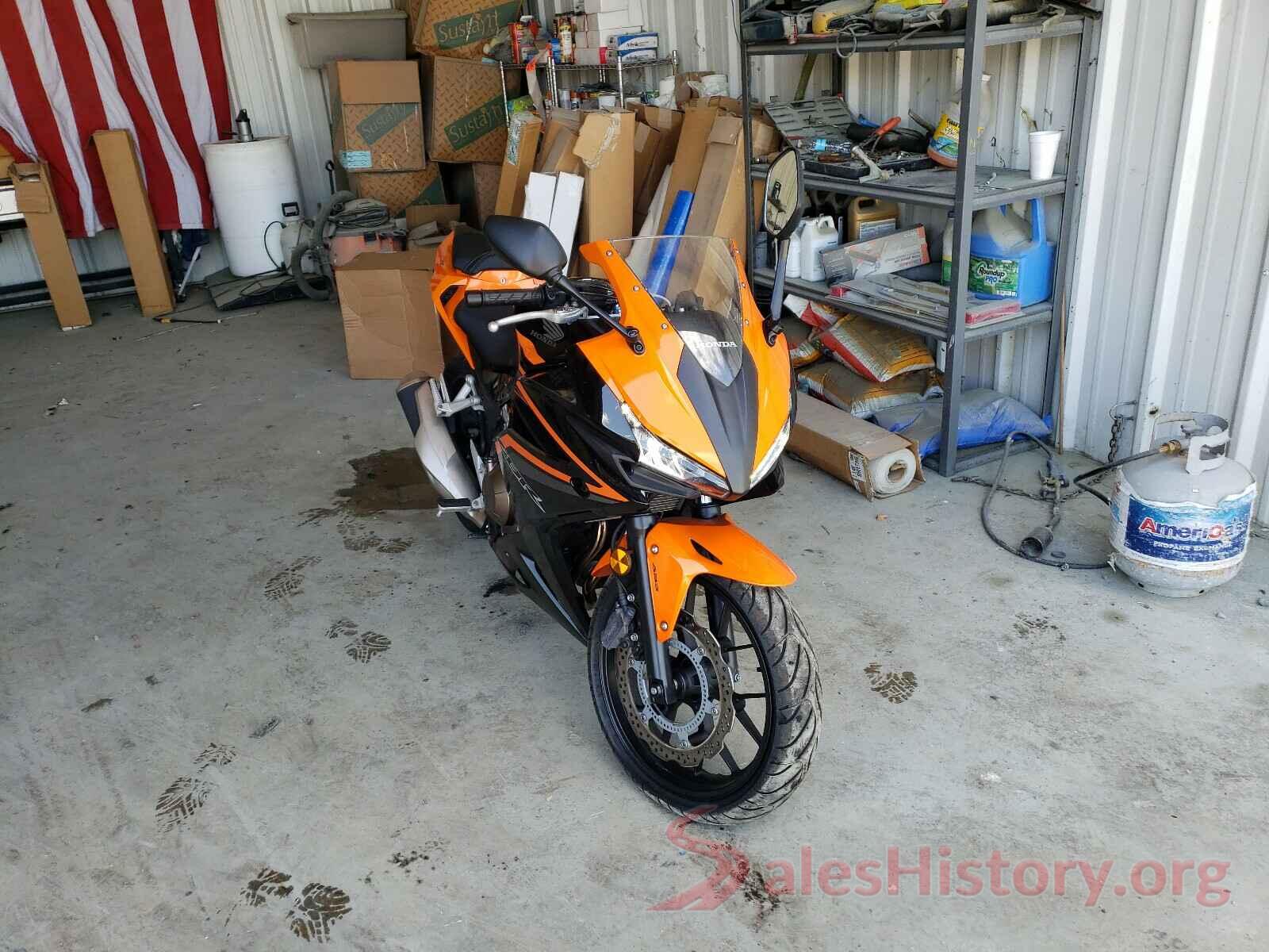 MLHPC4403H5400251 2017 HONDA CBR CYCLE