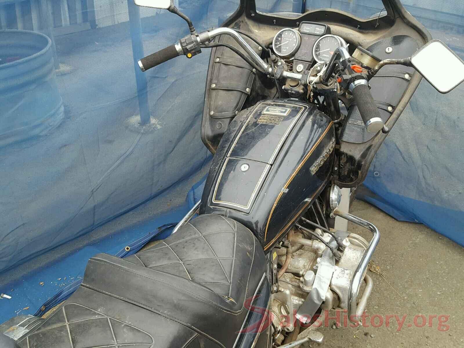 1HFSC0201BA104268 1981 HONDA GL CYCLE