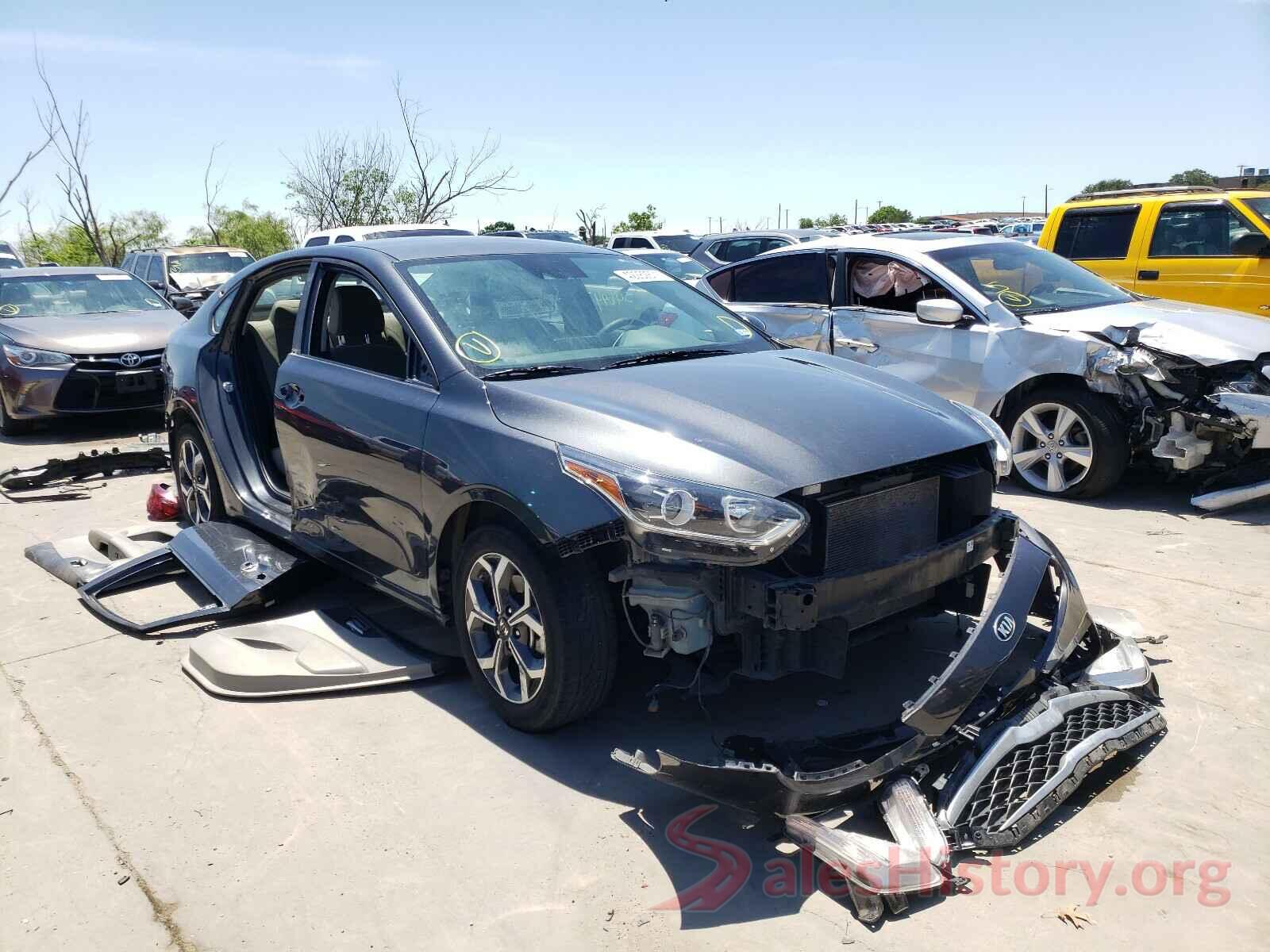 3KPF24ADXKE136868 2019 KIA FORTE