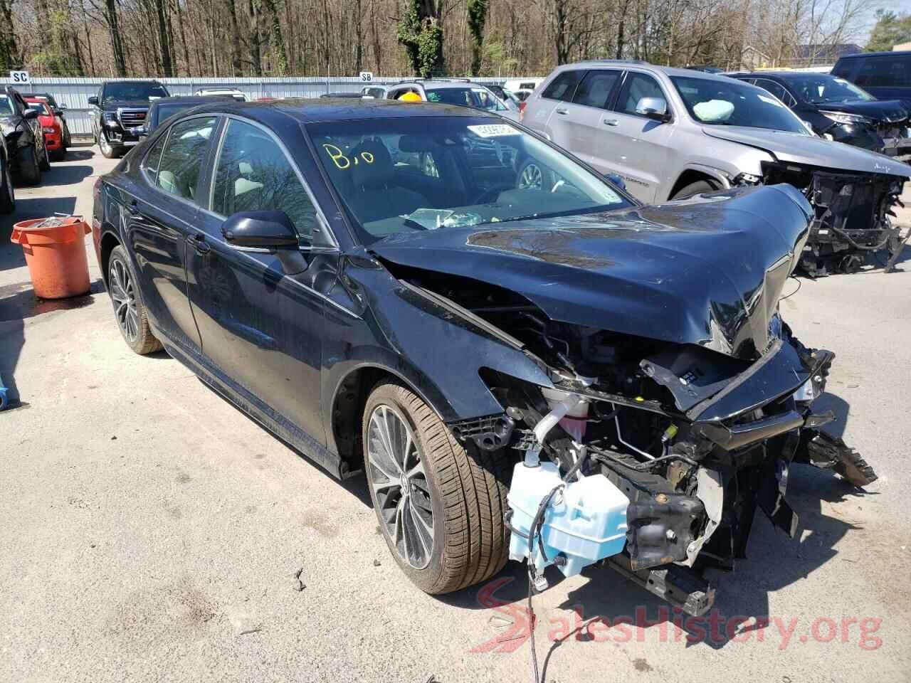 4T1B11HK9JU093270 2018 TOYOTA CAMRY