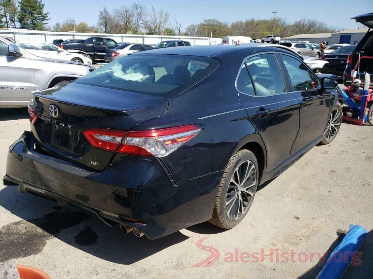 4T1B11HK9JU093270 2018 TOYOTA CAMRY