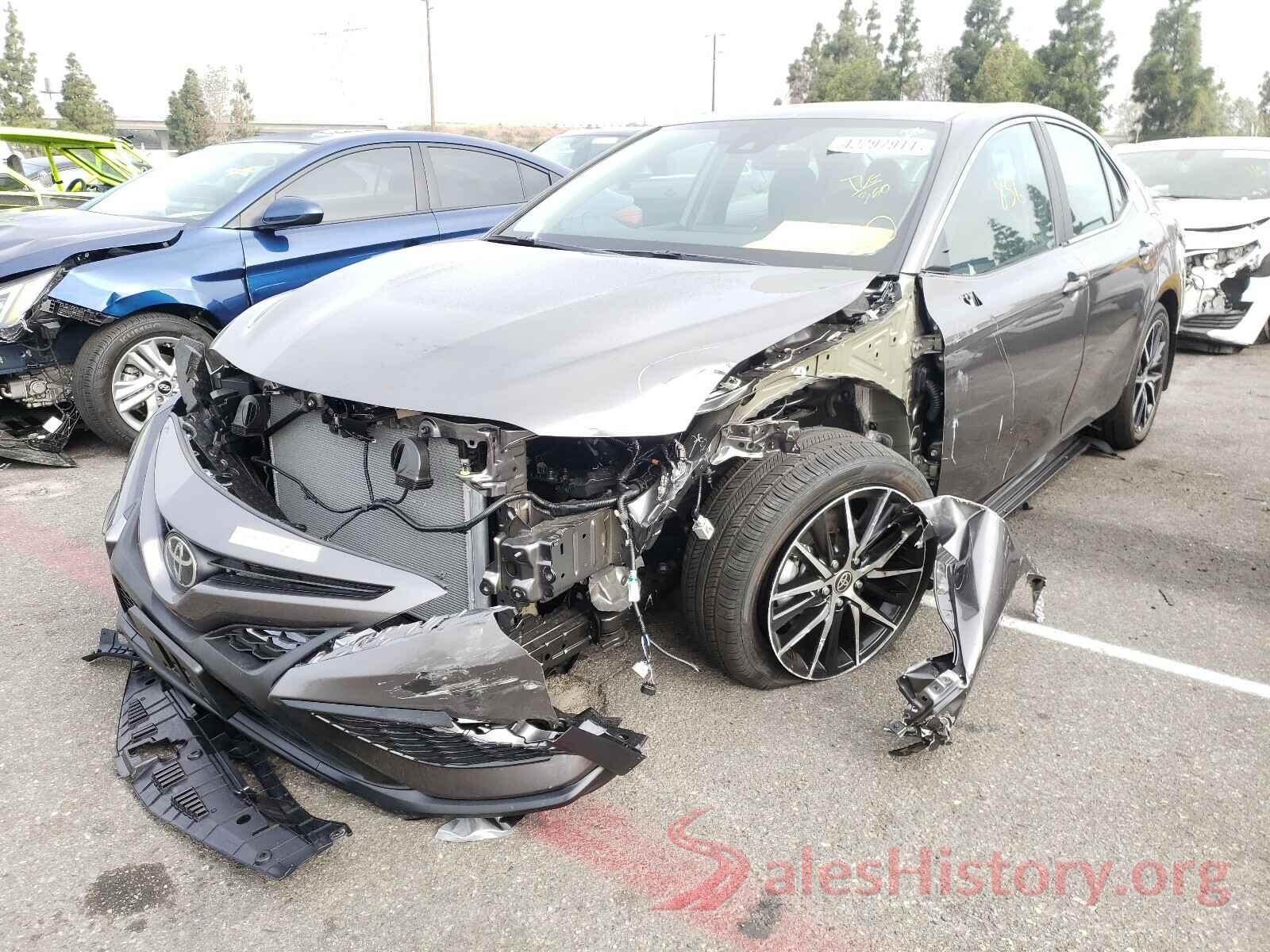 4T1G11AK3MU529230 2021 TOYOTA CAMRY