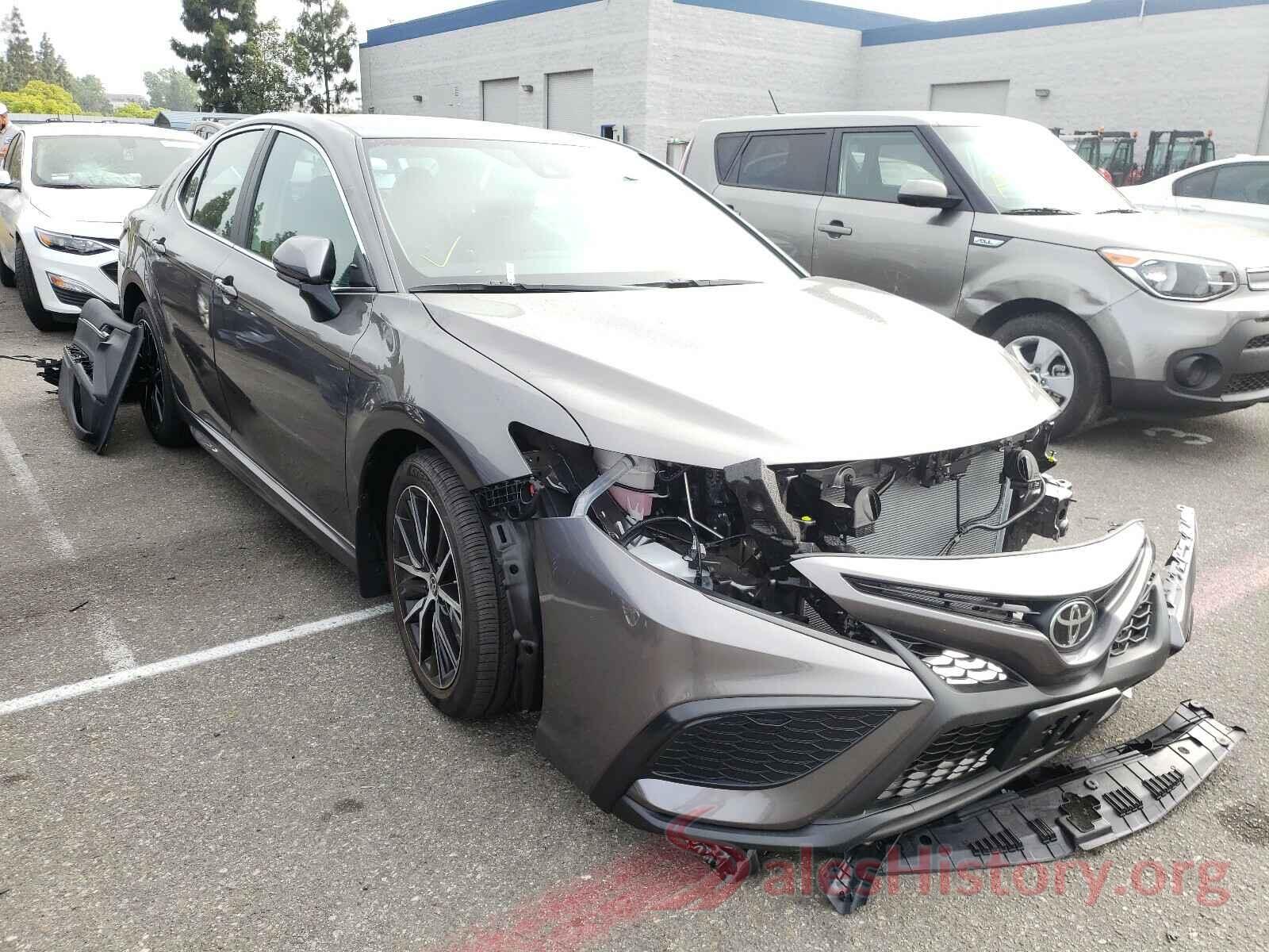 4T1G11AK3MU529230 2021 TOYOTA CAMRY