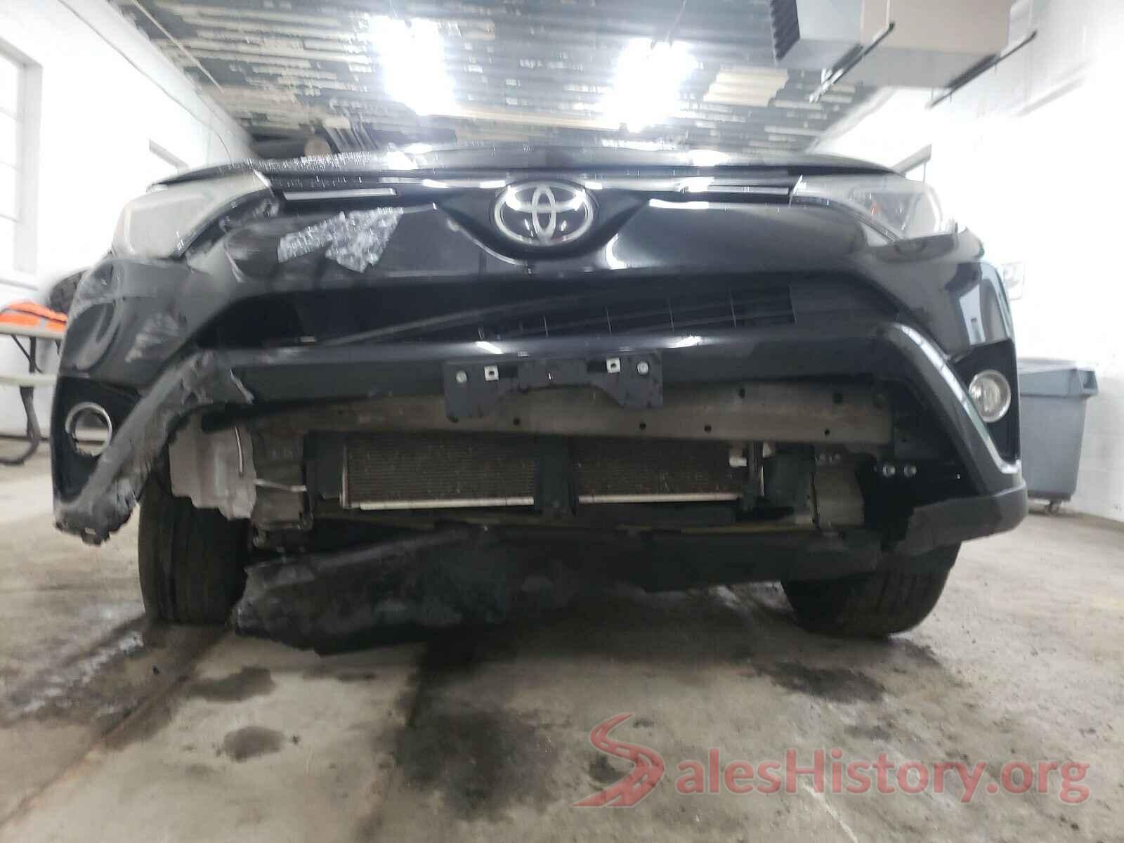 2T3WFREV5JW411859 2018 TOYOTA RAV4