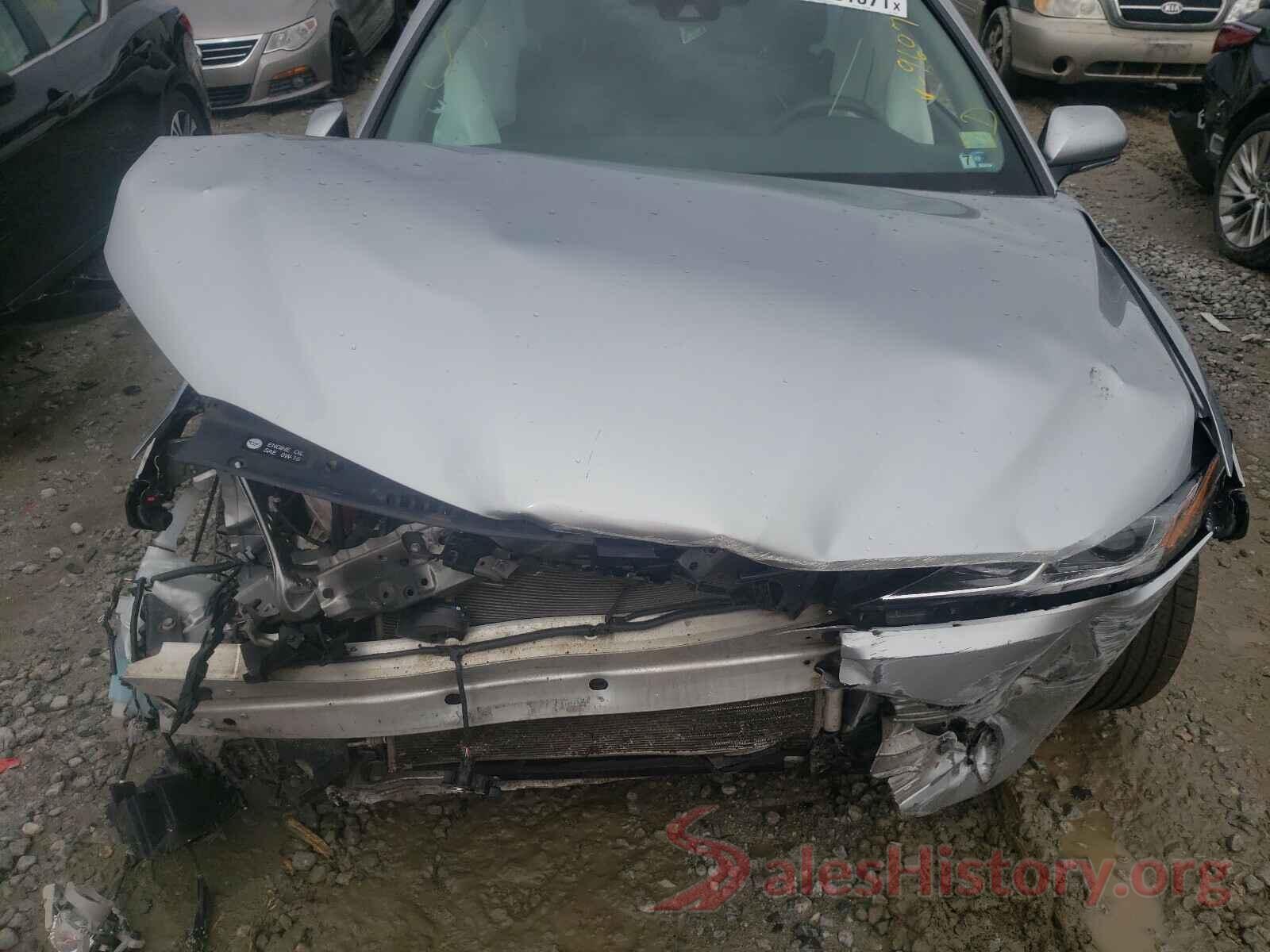 4T1B11HK4JU629607 2018 TOYOTA CAMRY