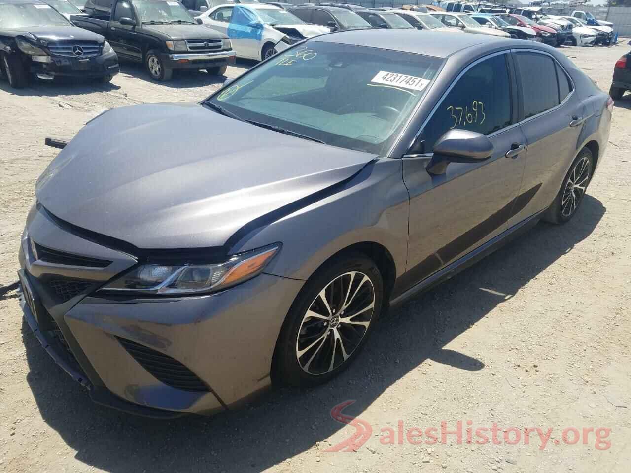 4T1B11HK5JU511923 2018 TOYOTA CAMRY