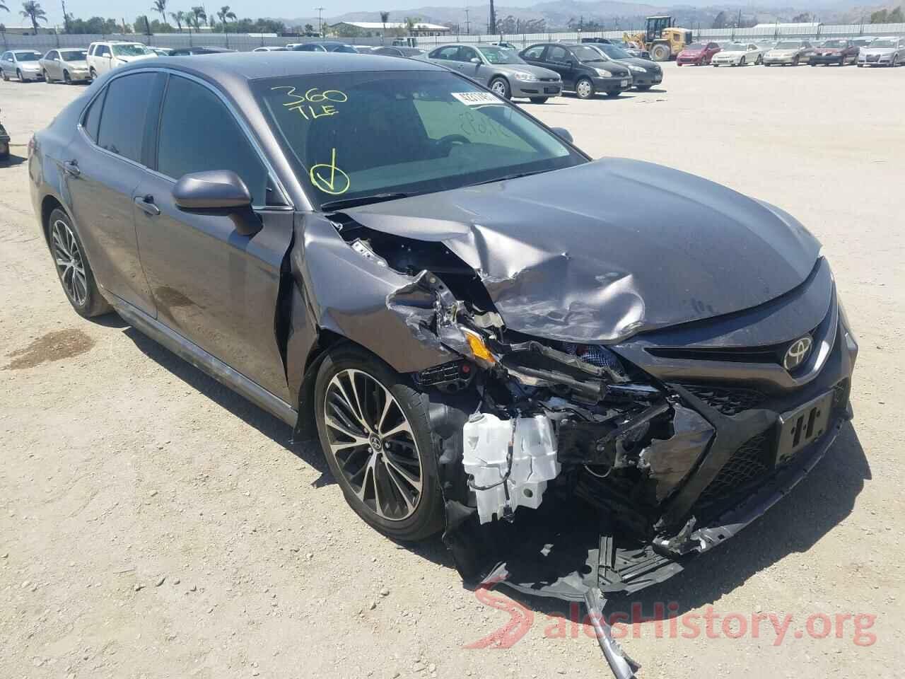 4T1B11HK5JU511923 2018 TOYOTA CAMRY