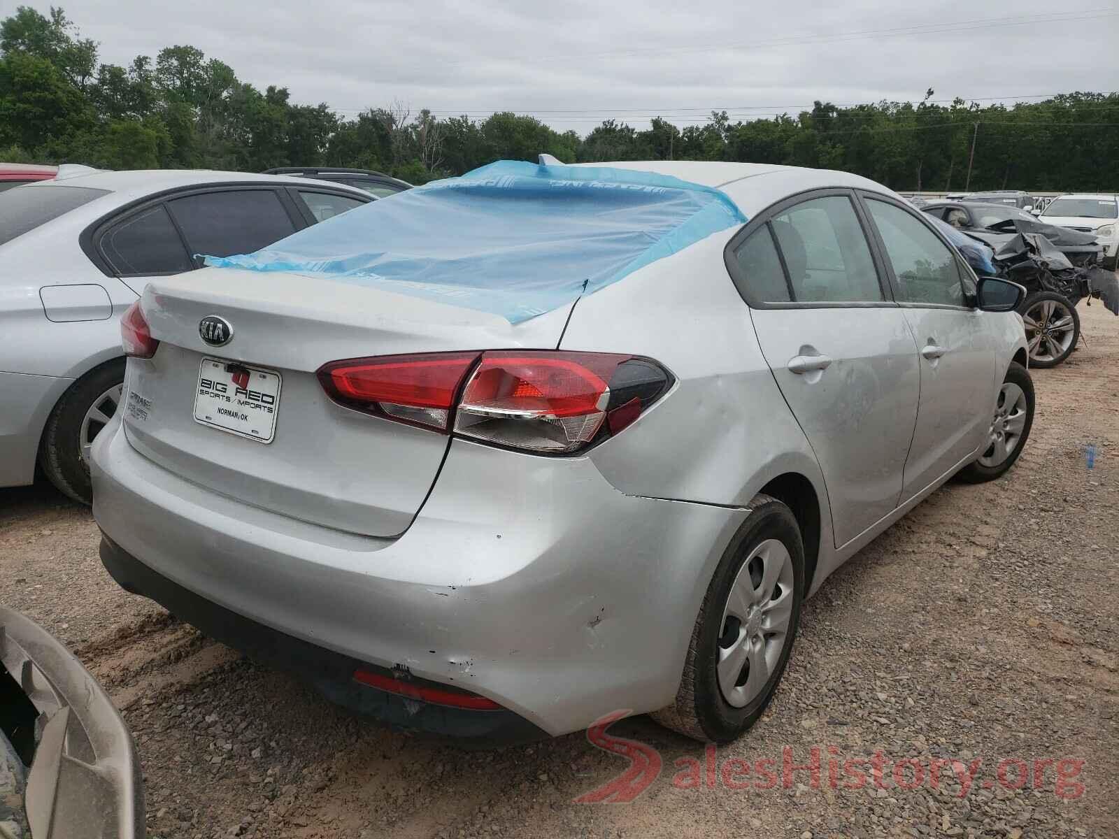 3KPFK4A79HE154135 2017 KIA FORTE