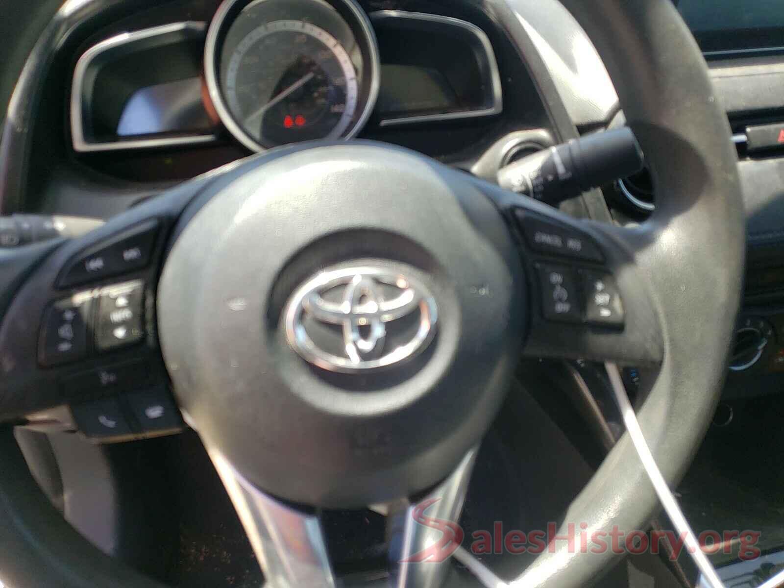 3MYDLBYV5HY171107 2017 TOYOTA YARIS