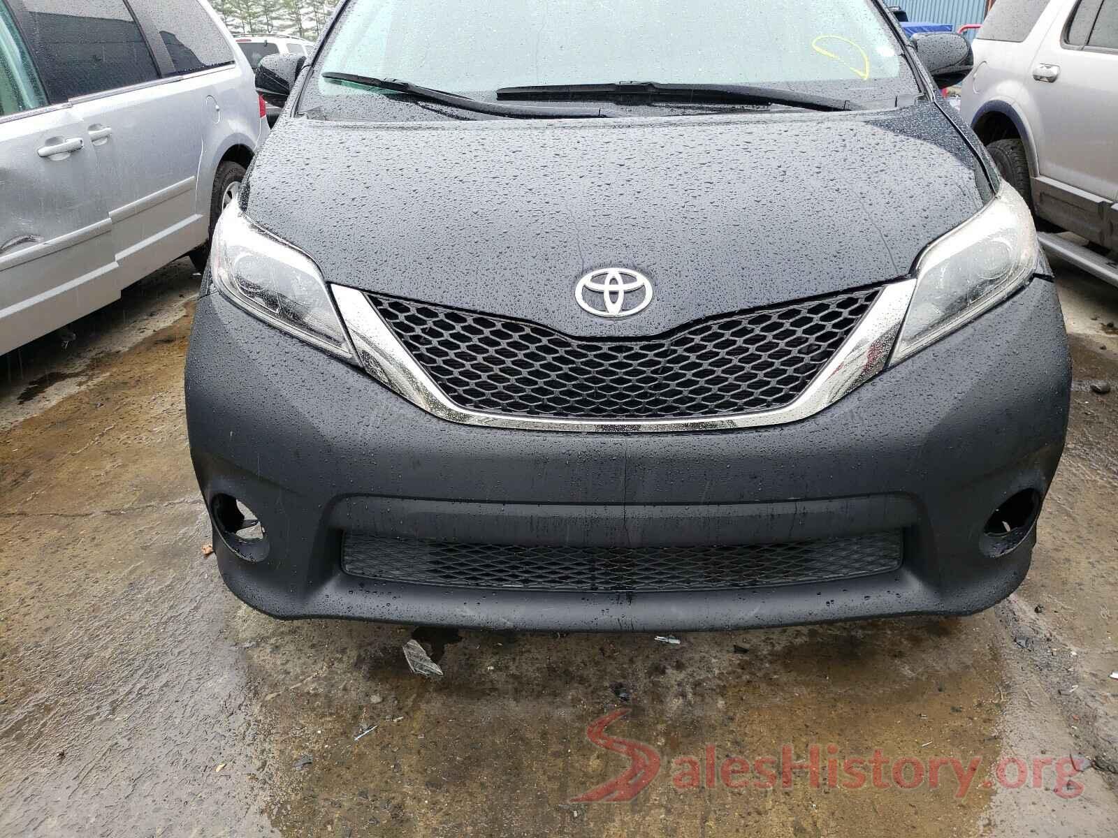 5TDXZ3DC7HS772420 2017 TOYOTA SIENNA