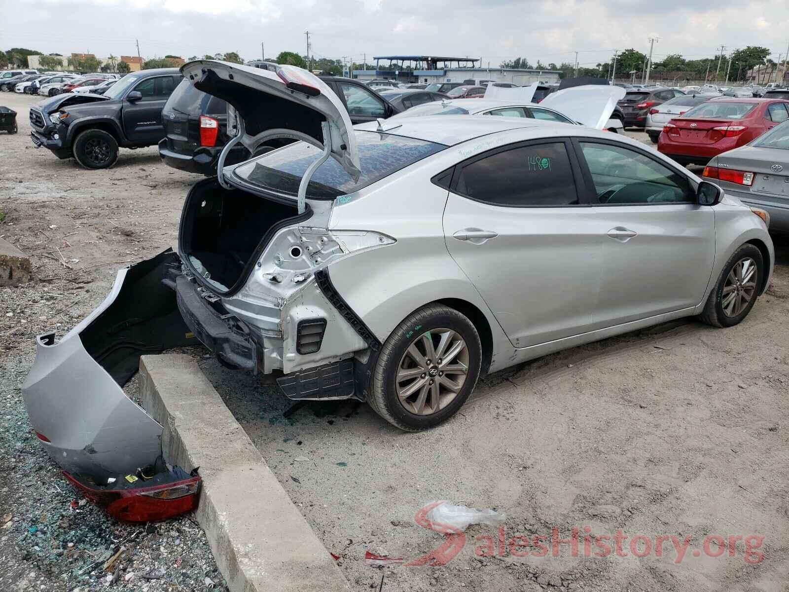 5NPDH4AE0GH660323 2016 HYUNDAI ELANTRA