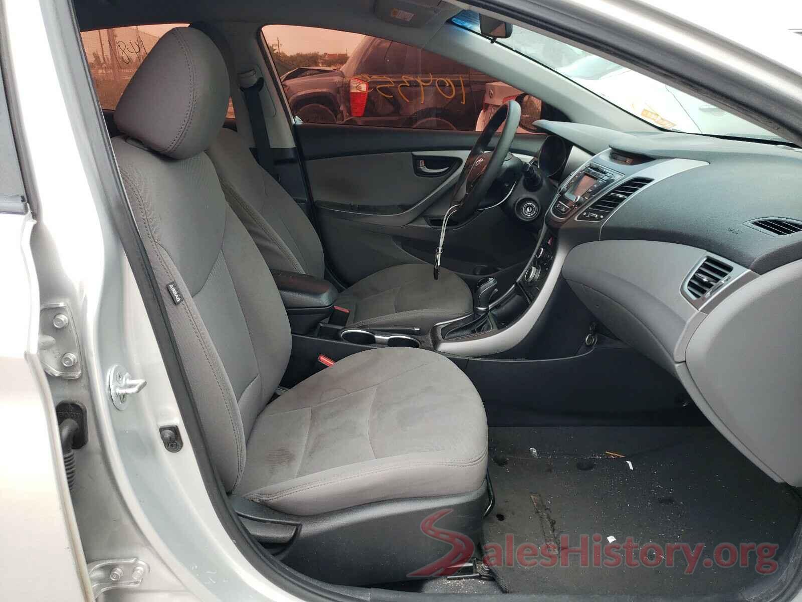 5NPDH4AE0GH660323 2016 HYUNDAI ELANTRA