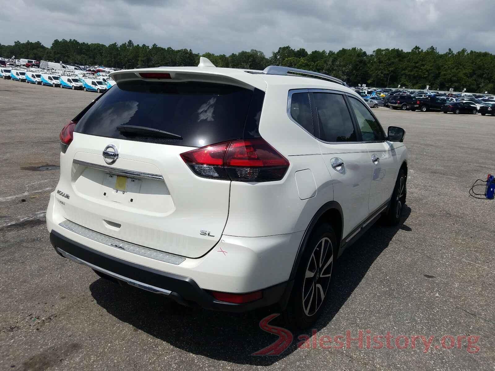 JN8AT2MTXJW485813 2018 NISSAN ROGUE