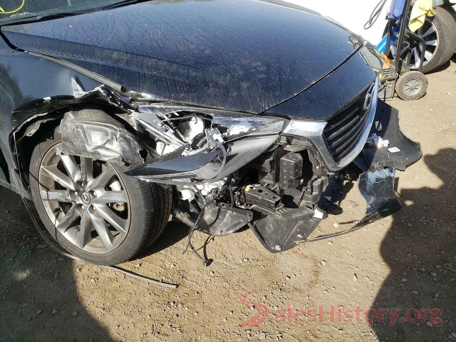 3MZBN1W32JM163133 2018 MAZDA 3