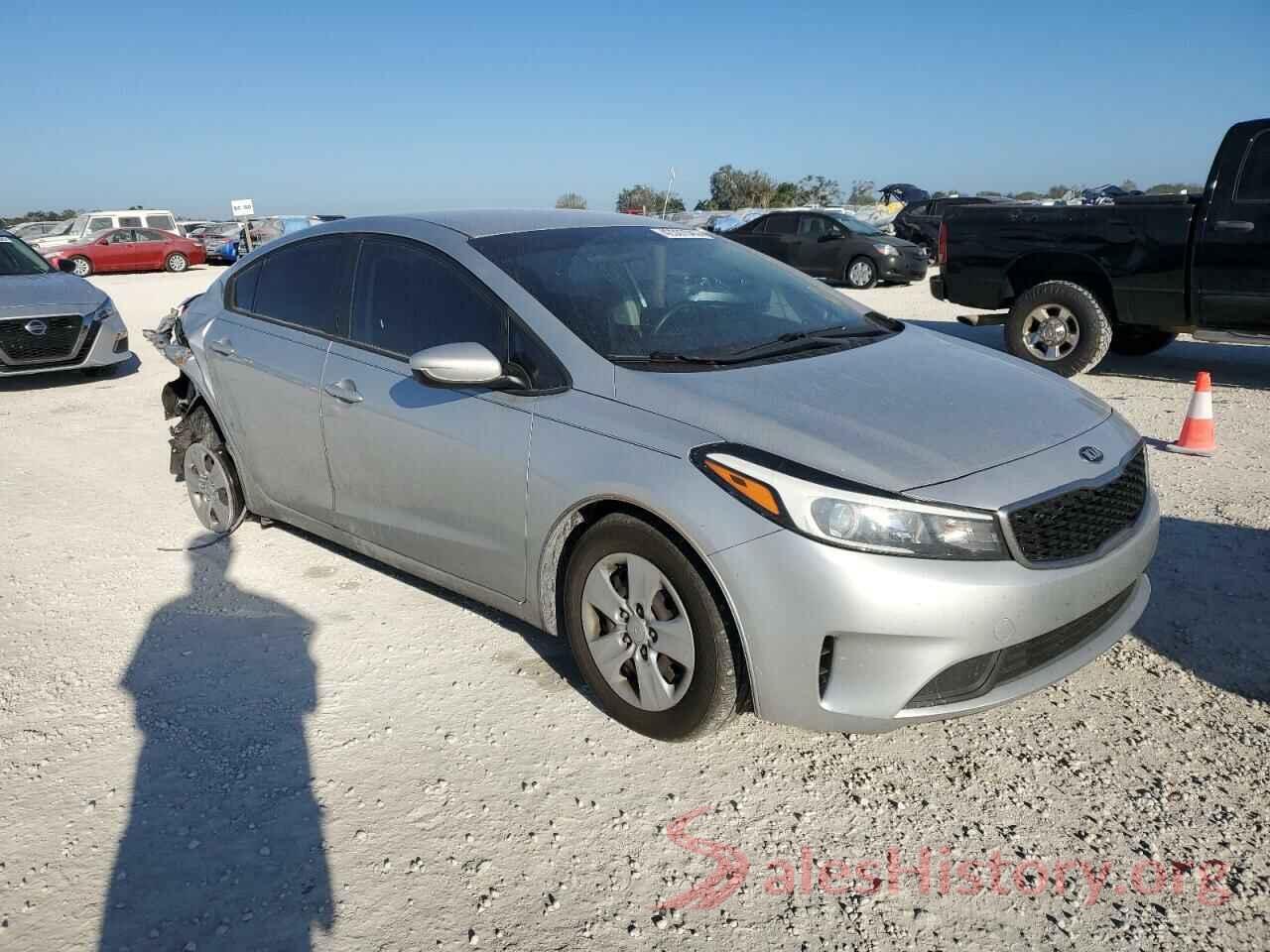 3KPFK4A76JE221120 2018 KIA FORTE