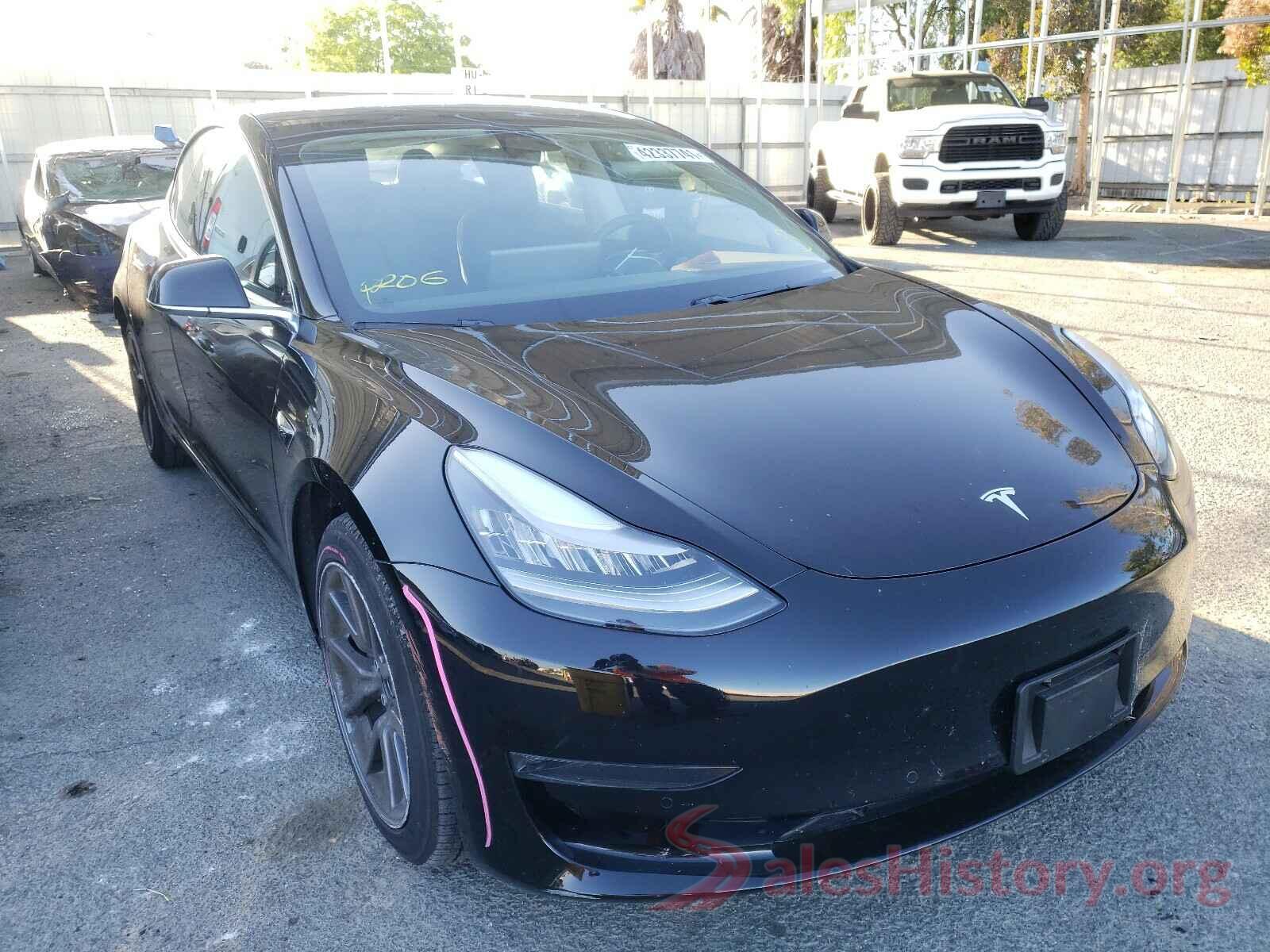 5YJ3E1EB9KF385772 2019 TESLA MODEL 3