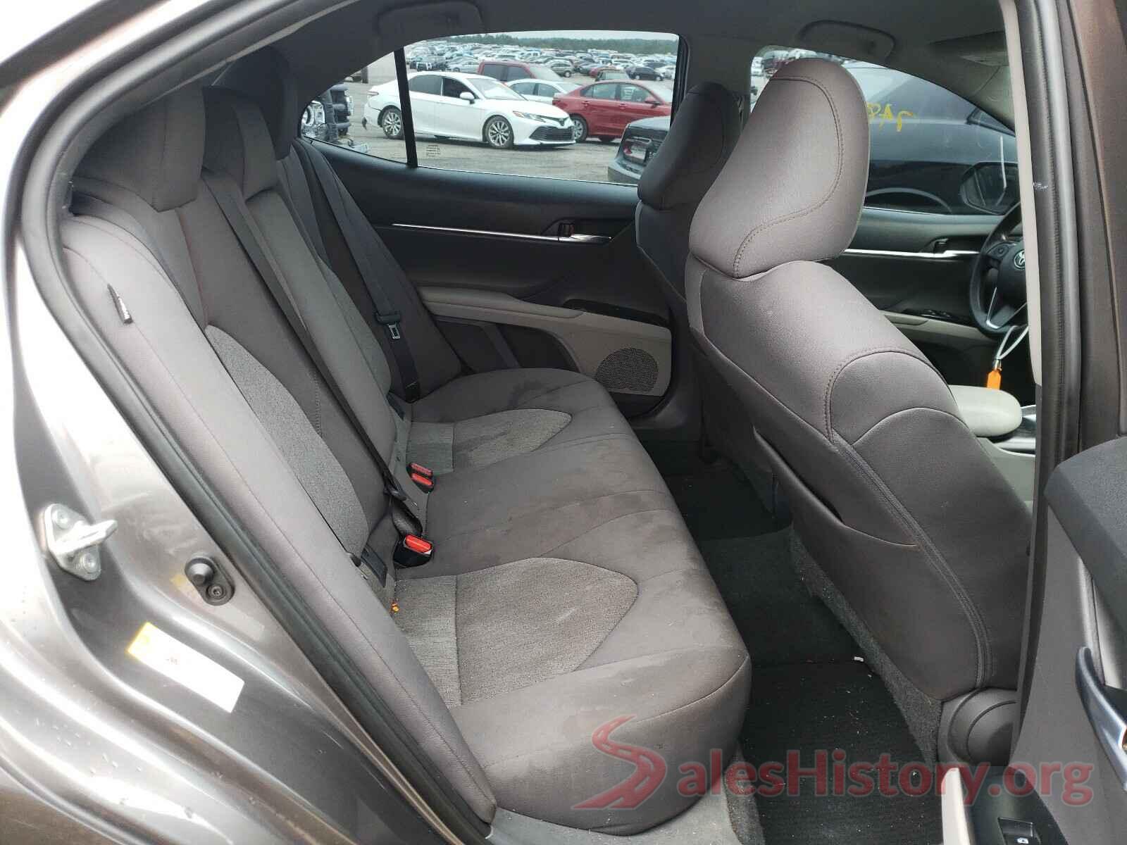 4T1B11HKXJU014608 2018 TOYOTA CAMRY