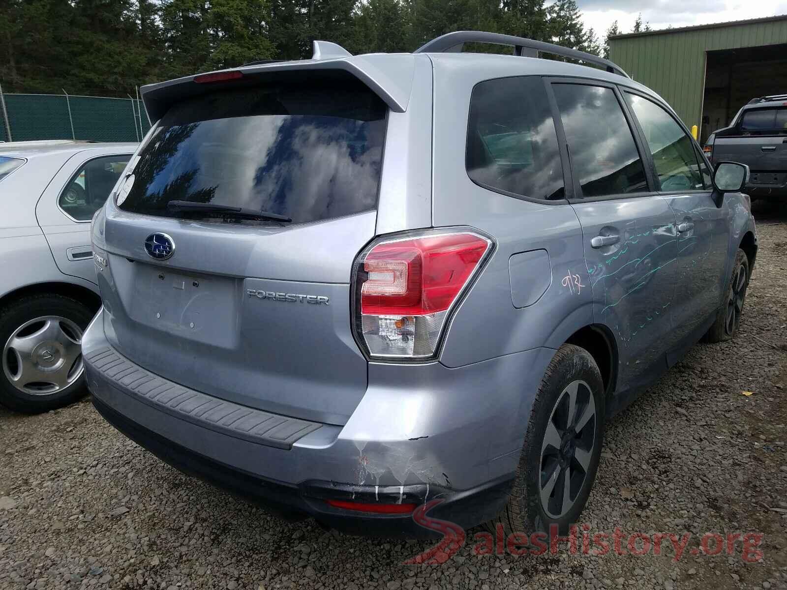 JF2SJAGC0JH463269 2018 SUBARU FORESTER