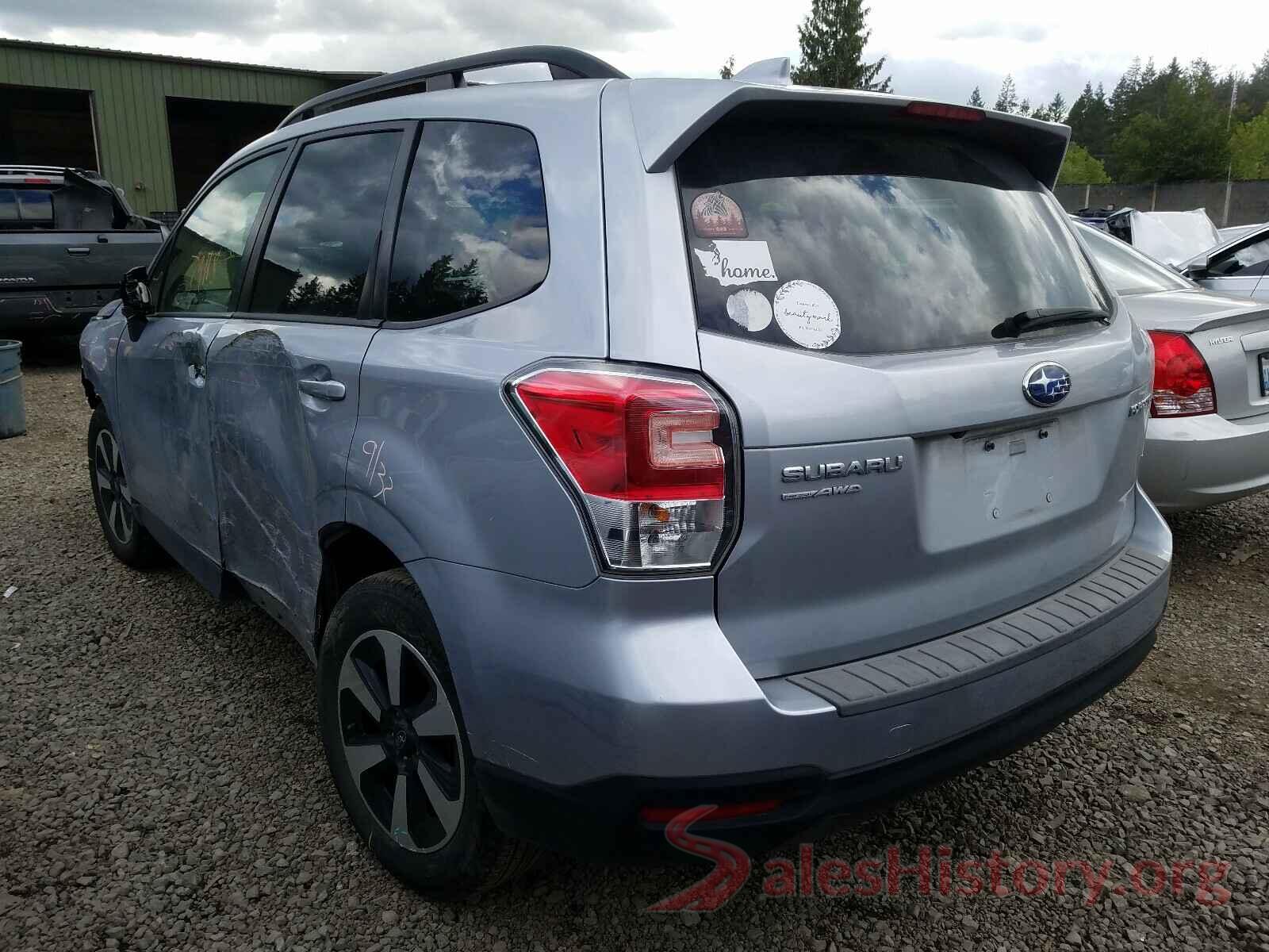 JF2SJAGC0JH463269 2018 SUBARU FORESTER