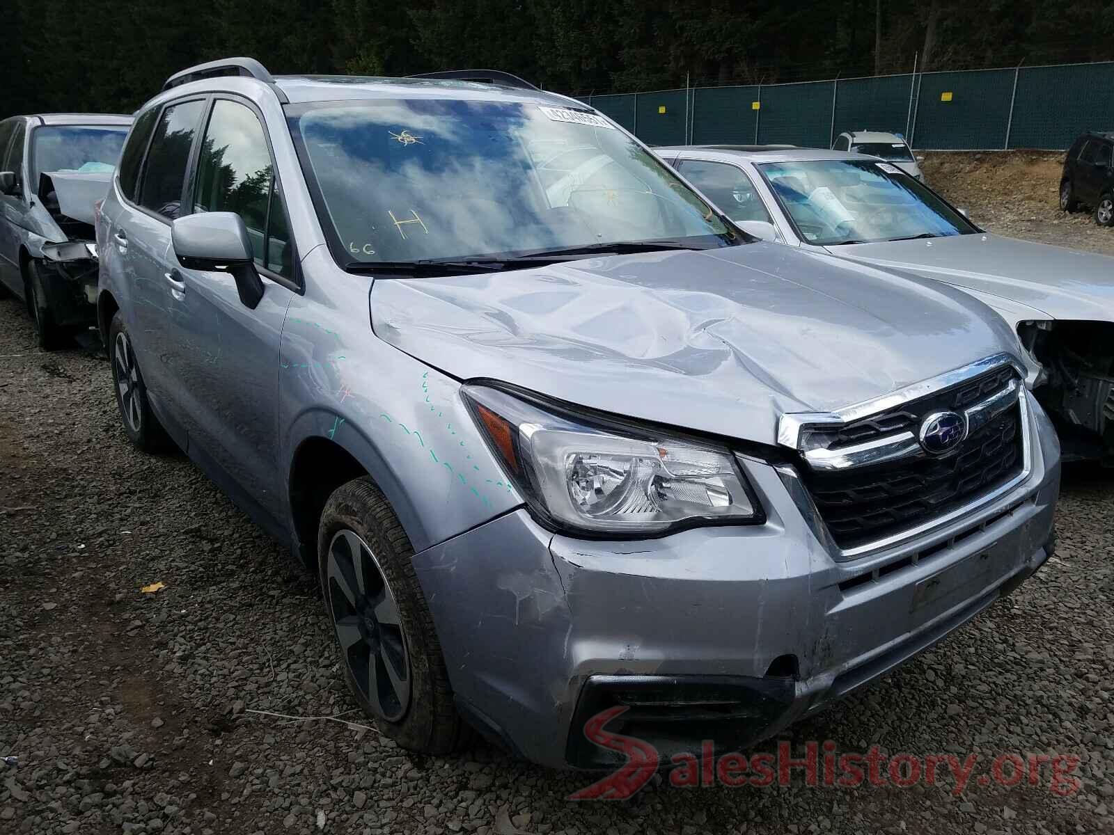 JF2SJAGC0JH463269 2018 SUBARU FORESTER