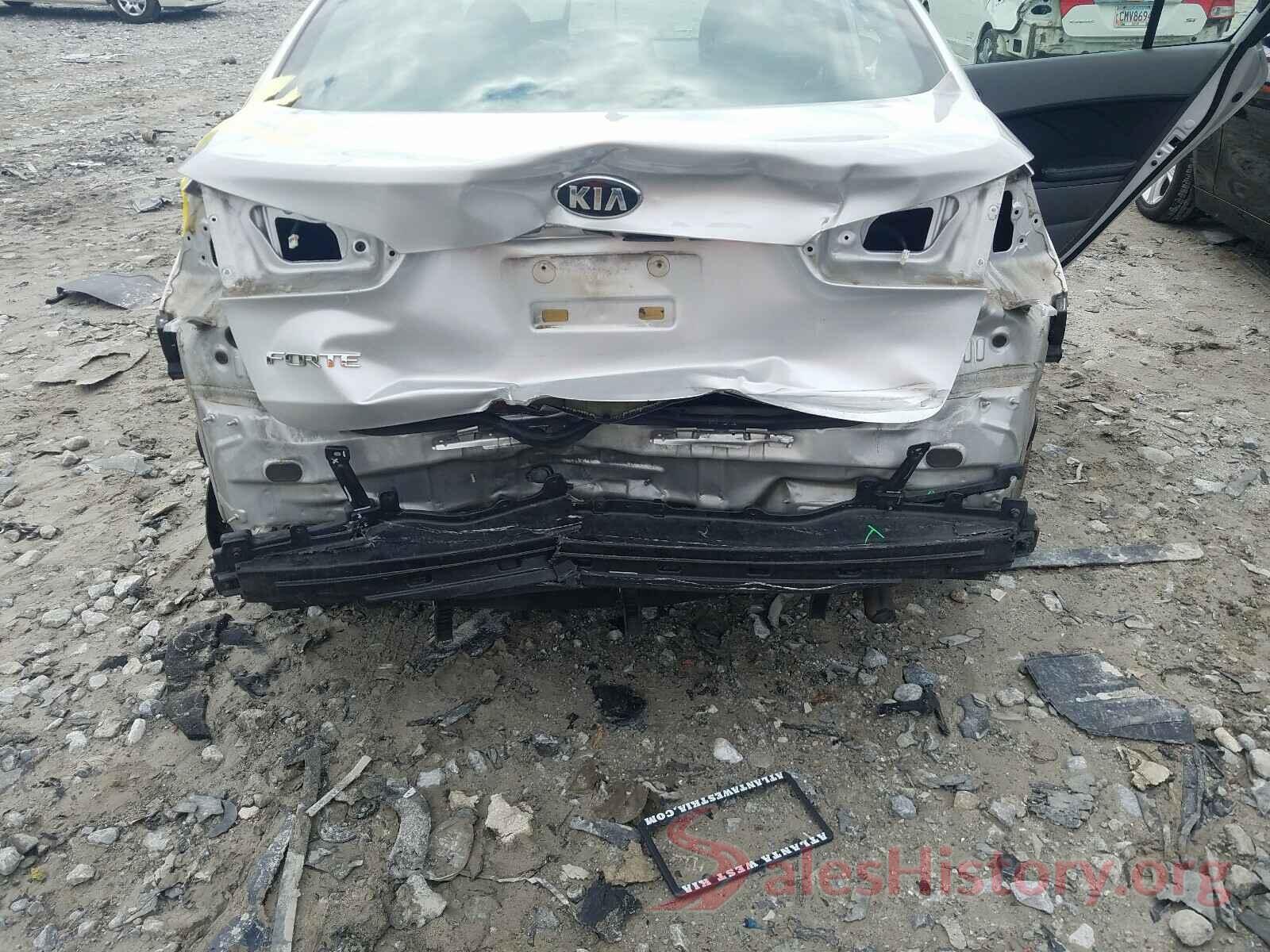 3KPFK4A7XHE066176 2017 KIA FORTE