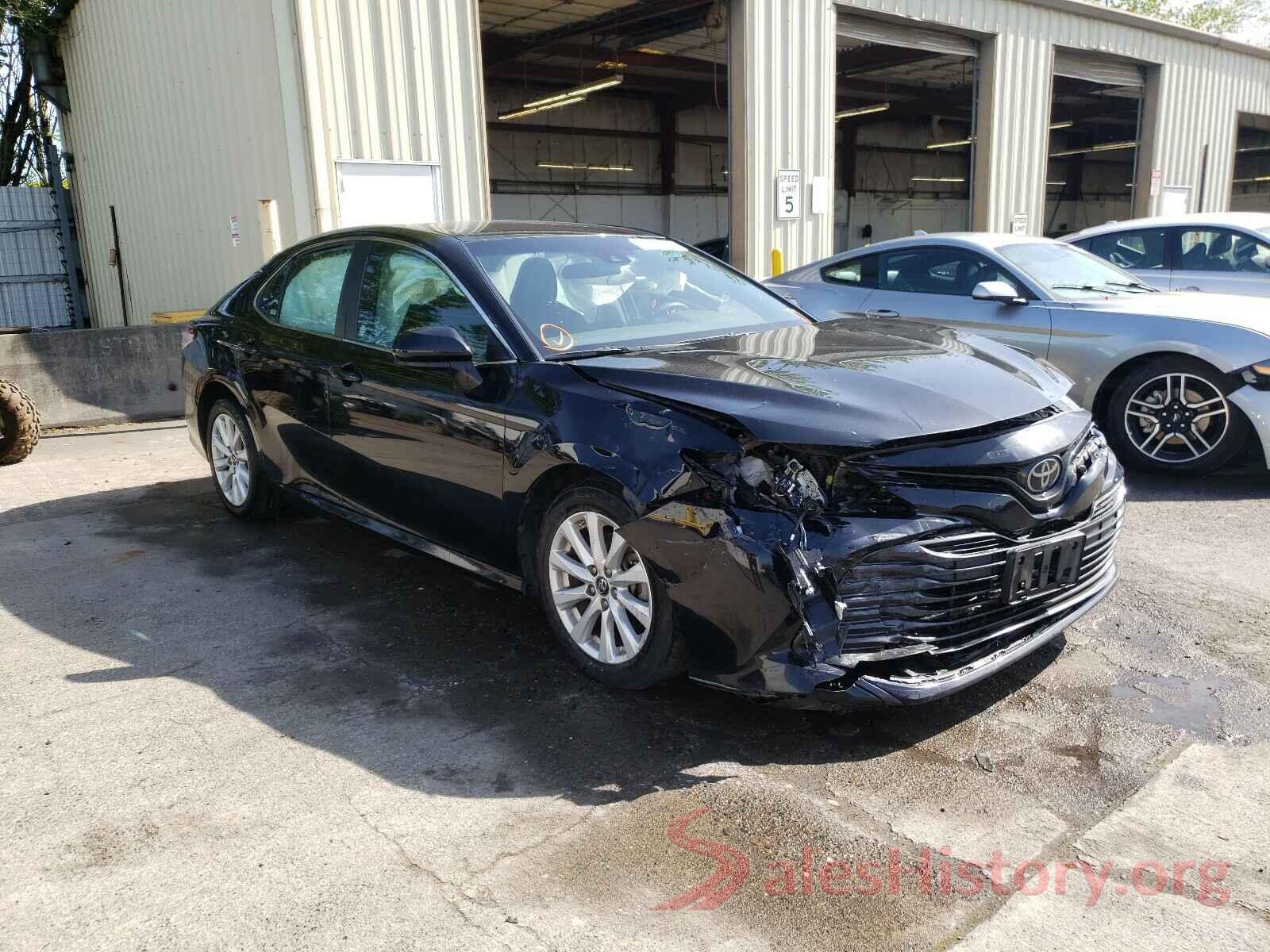 4T1B11HK3KU215686 2019 TOYOTA CAMRY