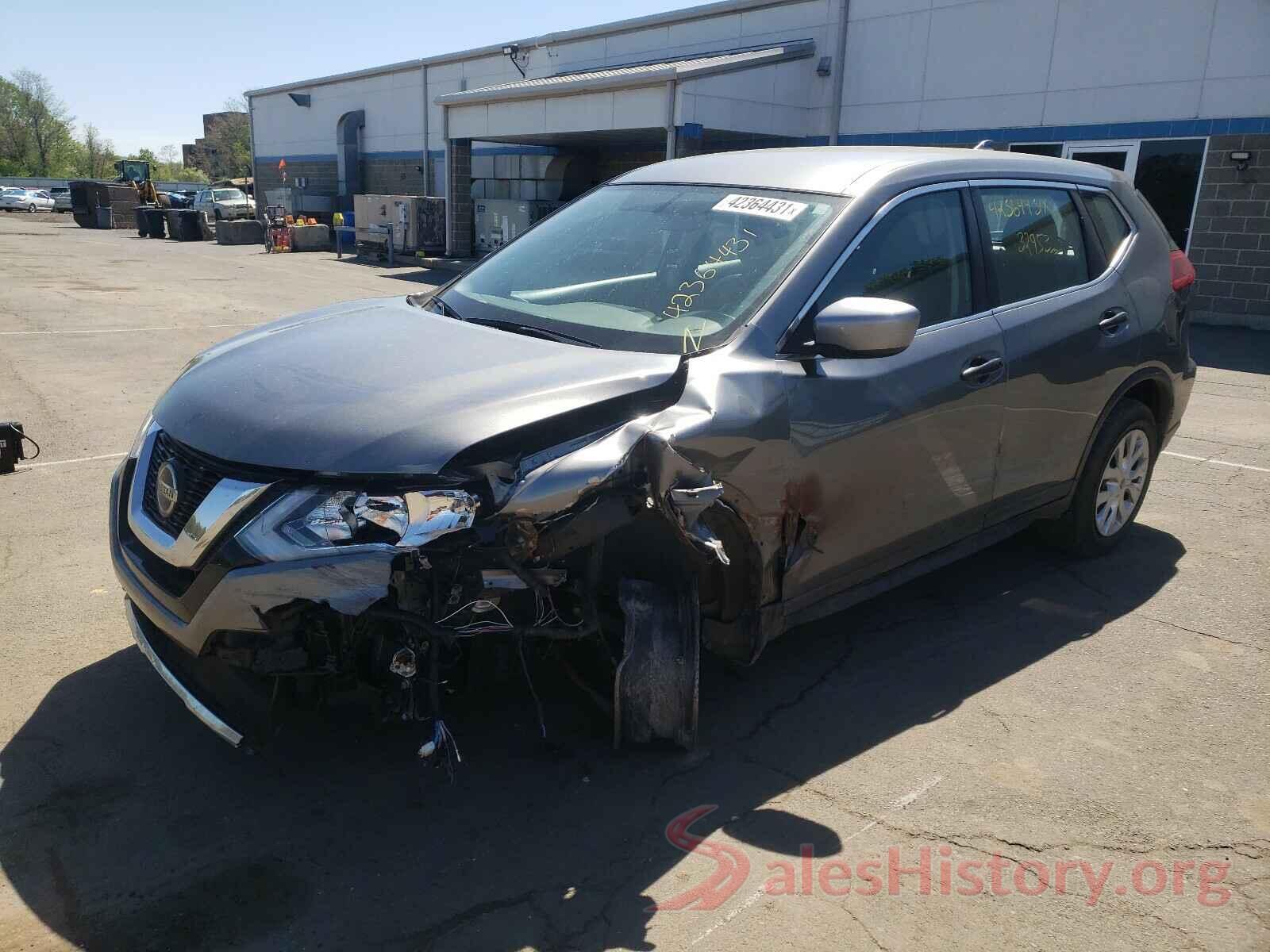 KNMAT2MV7JP588825 2018 NISSAN ROGUE