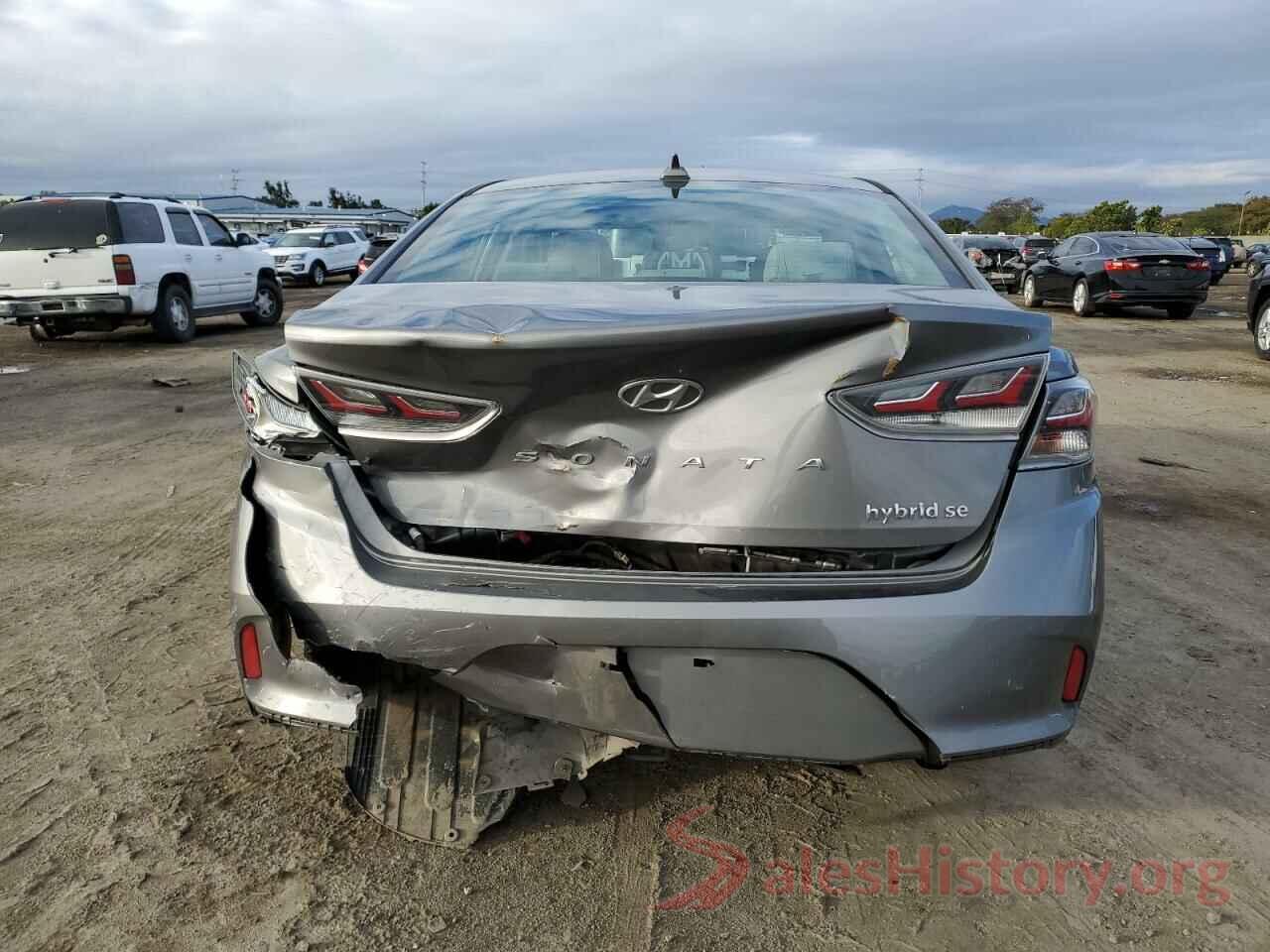 KMHE24L32JA085704 2018 HYUNDAI SONATA