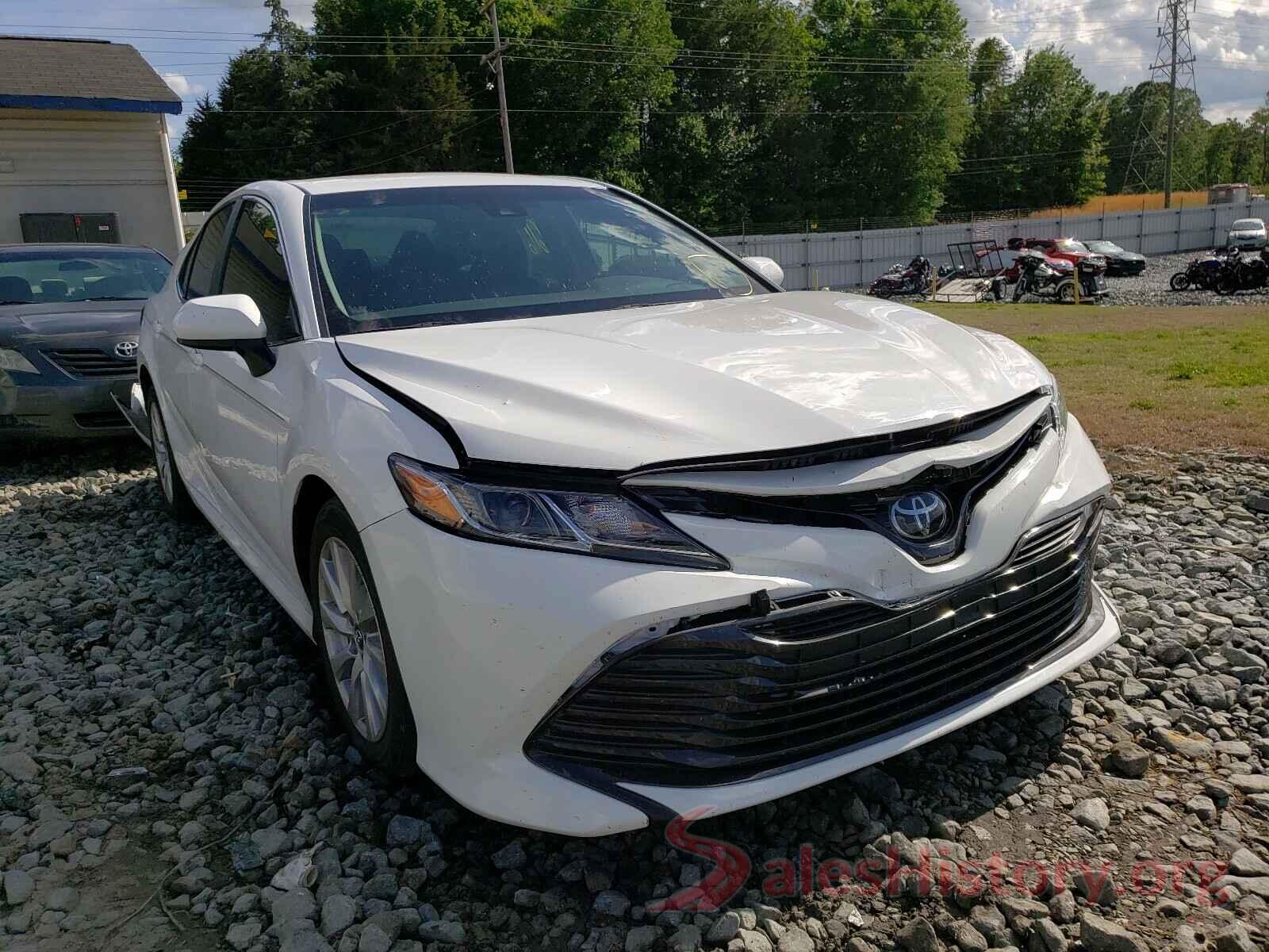 4T1B11HK7JU139856 2018 TOYOTA CAMRY