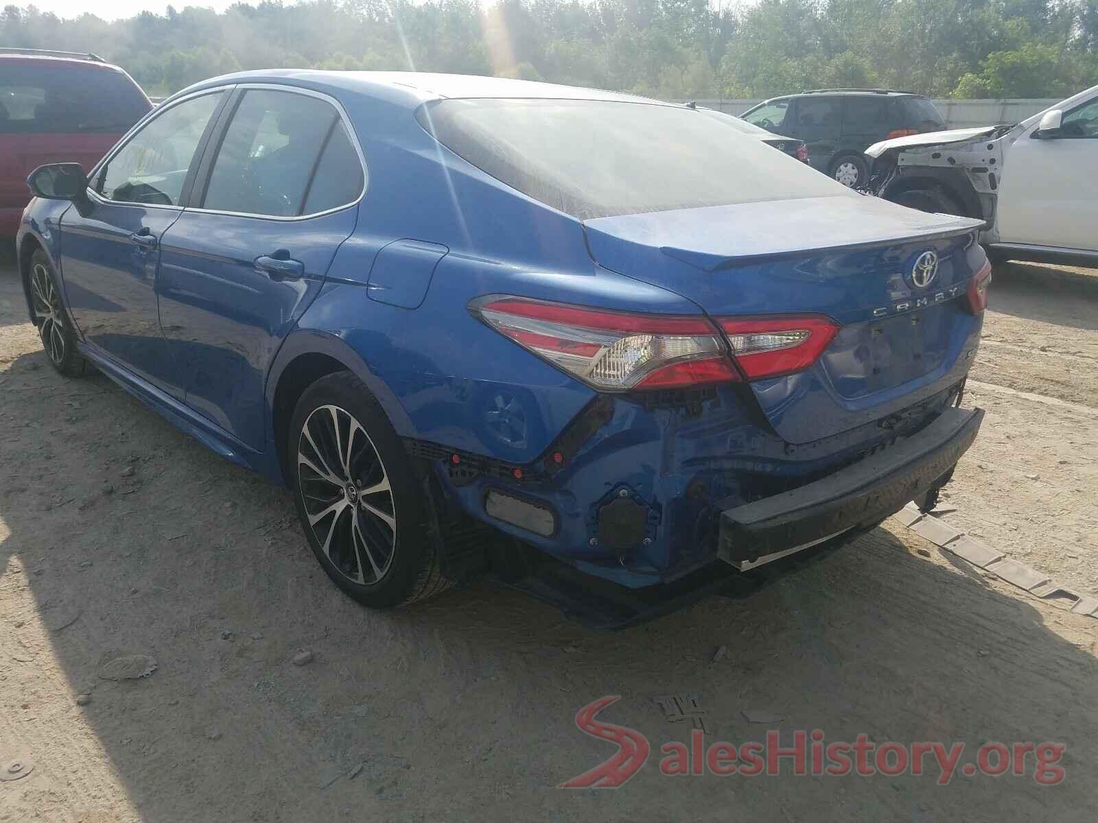 4T1B11HK0JU138290 2018 TOYOTA CAMRY